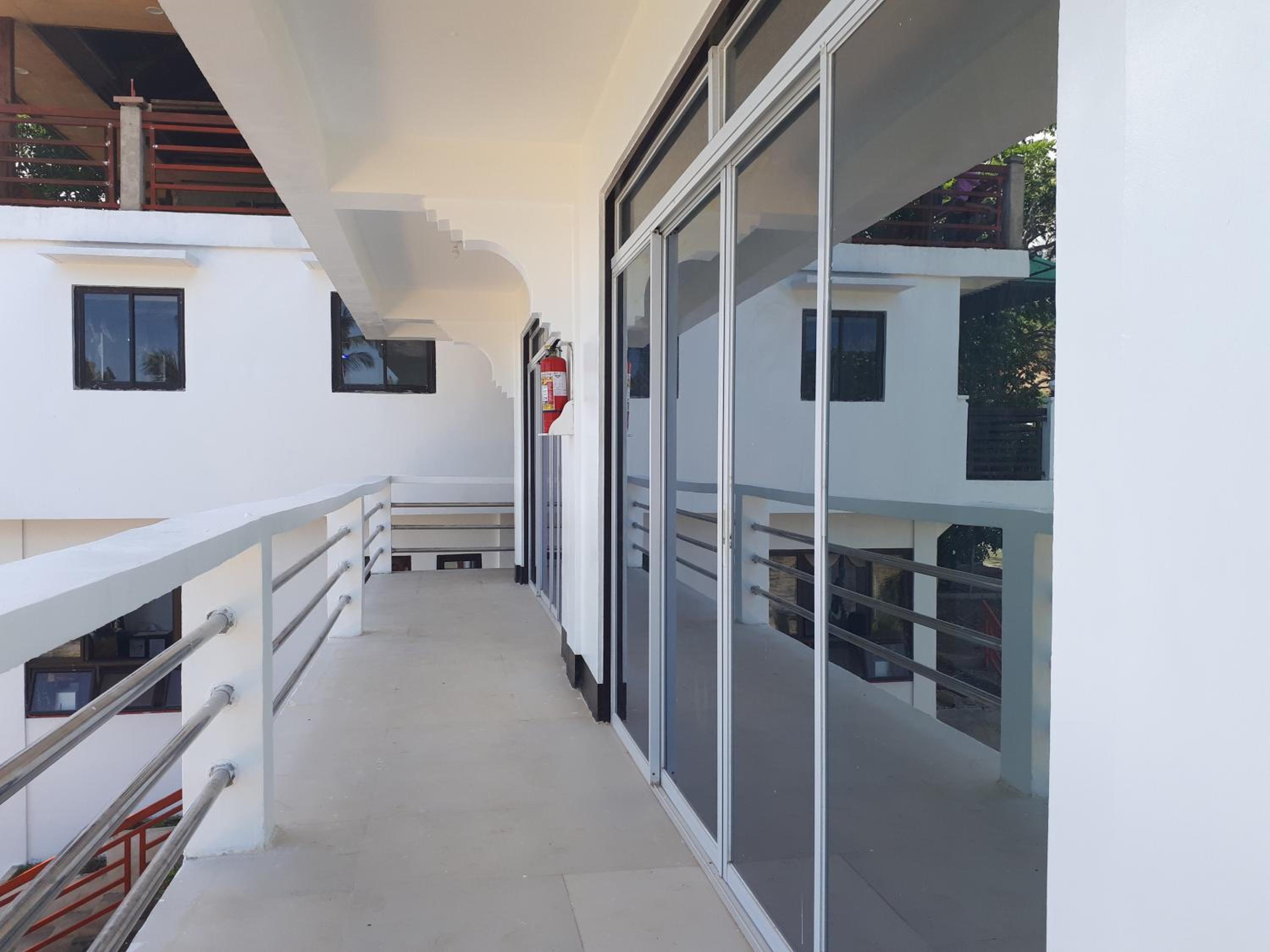 Standard Twin Room with Sea View photo 2