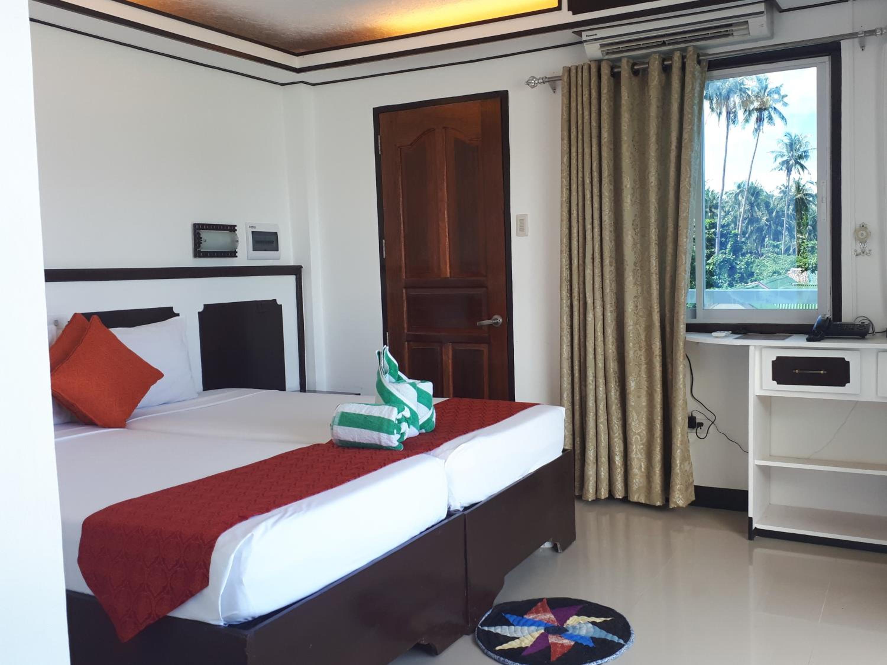 Standard Twin Room with Sea View photo 3