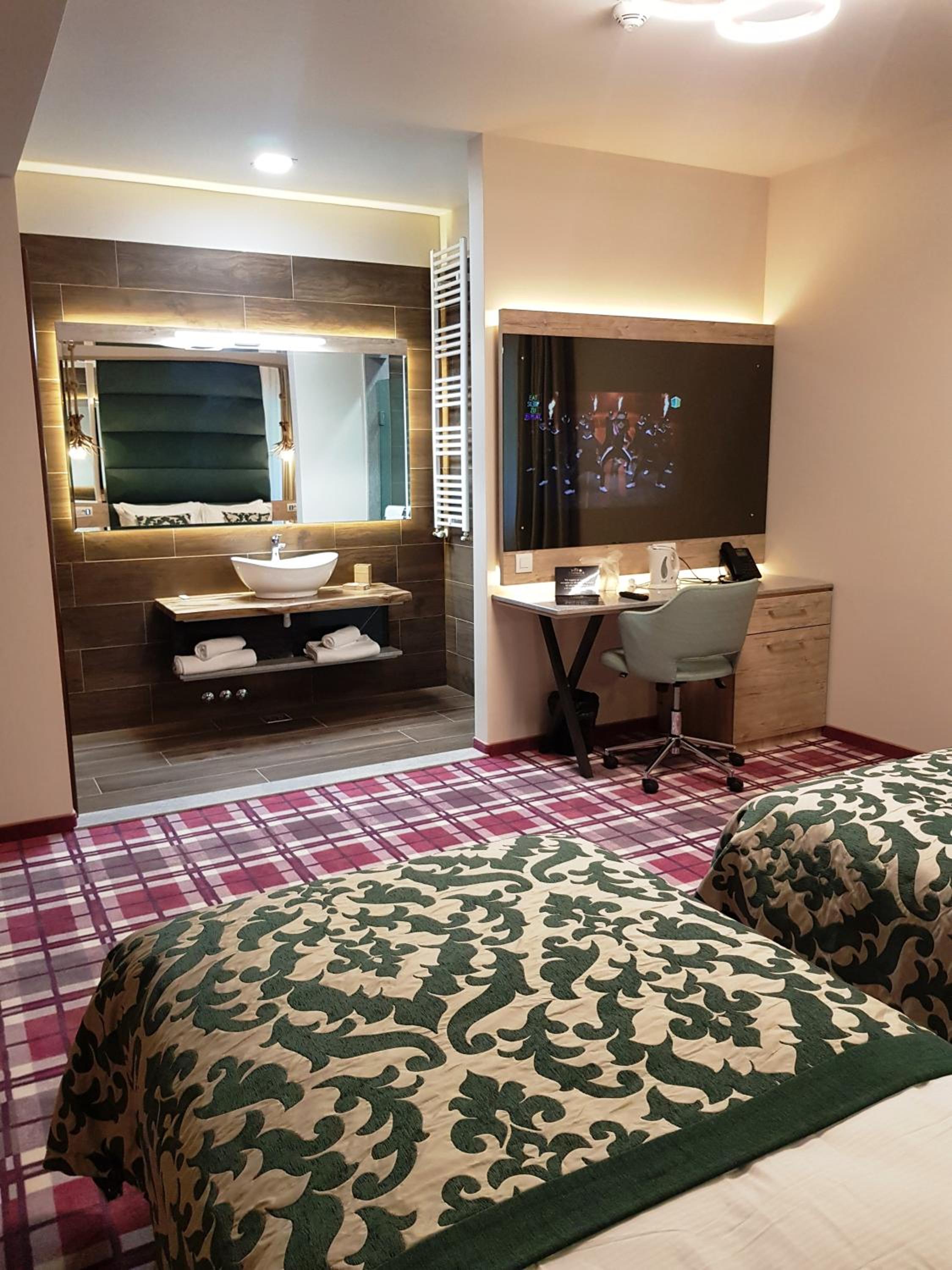 Double Room - Photo 1