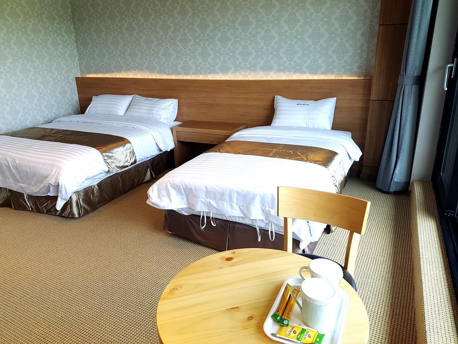 Deluxe Twin Room photo 3