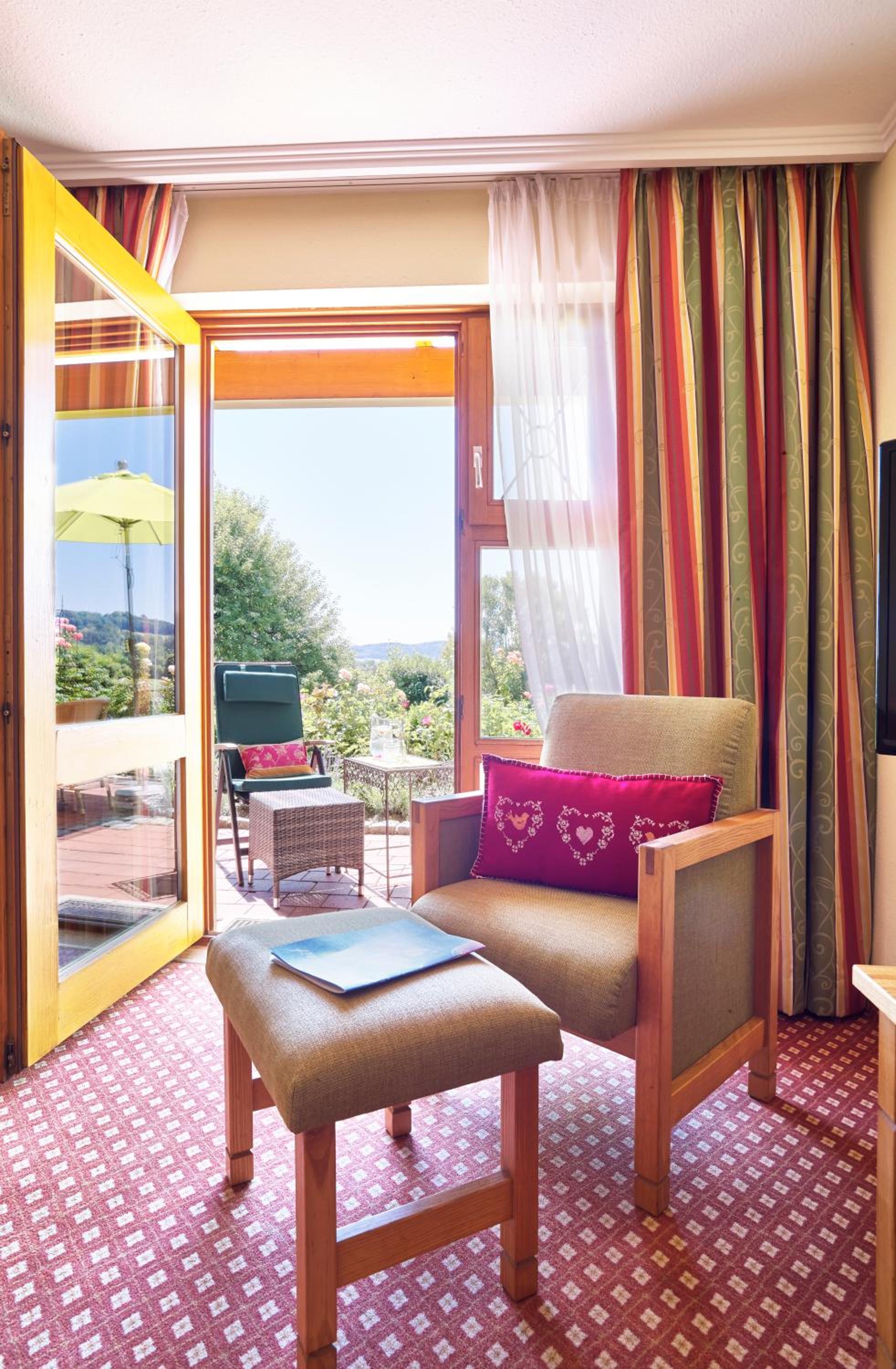 Double Room with South-facing Terrace - Photo 2