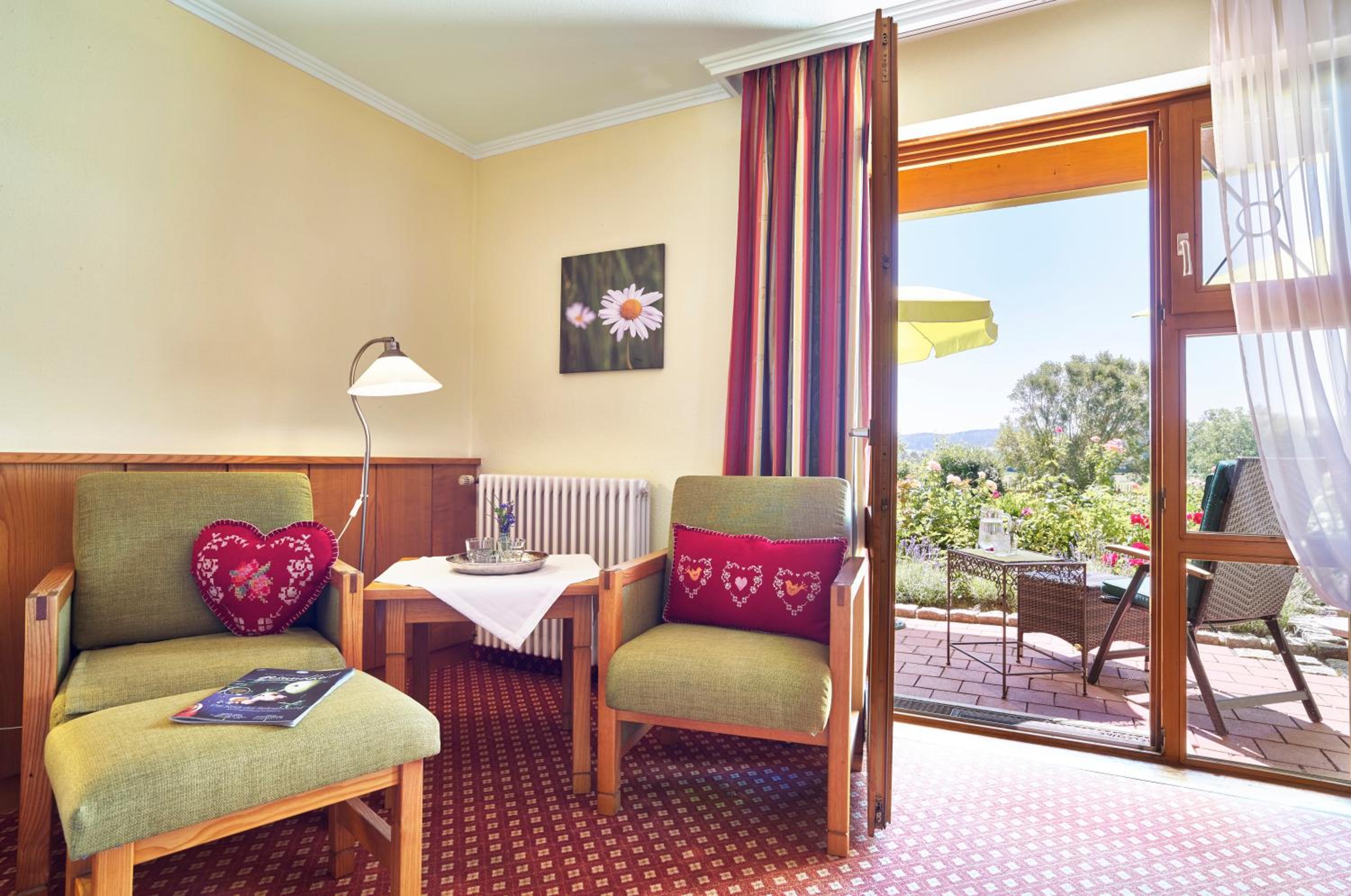 Double Room with South-facing Terrace - Photo 5