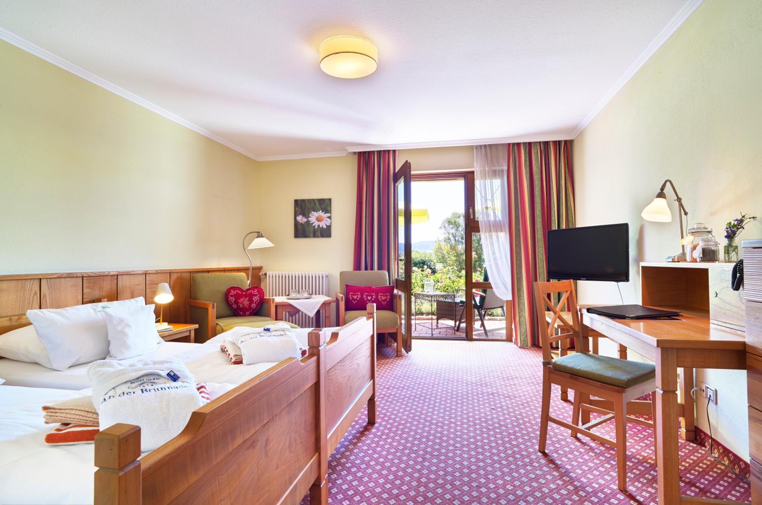 Double Room with South-facing Terrace - Photo 1