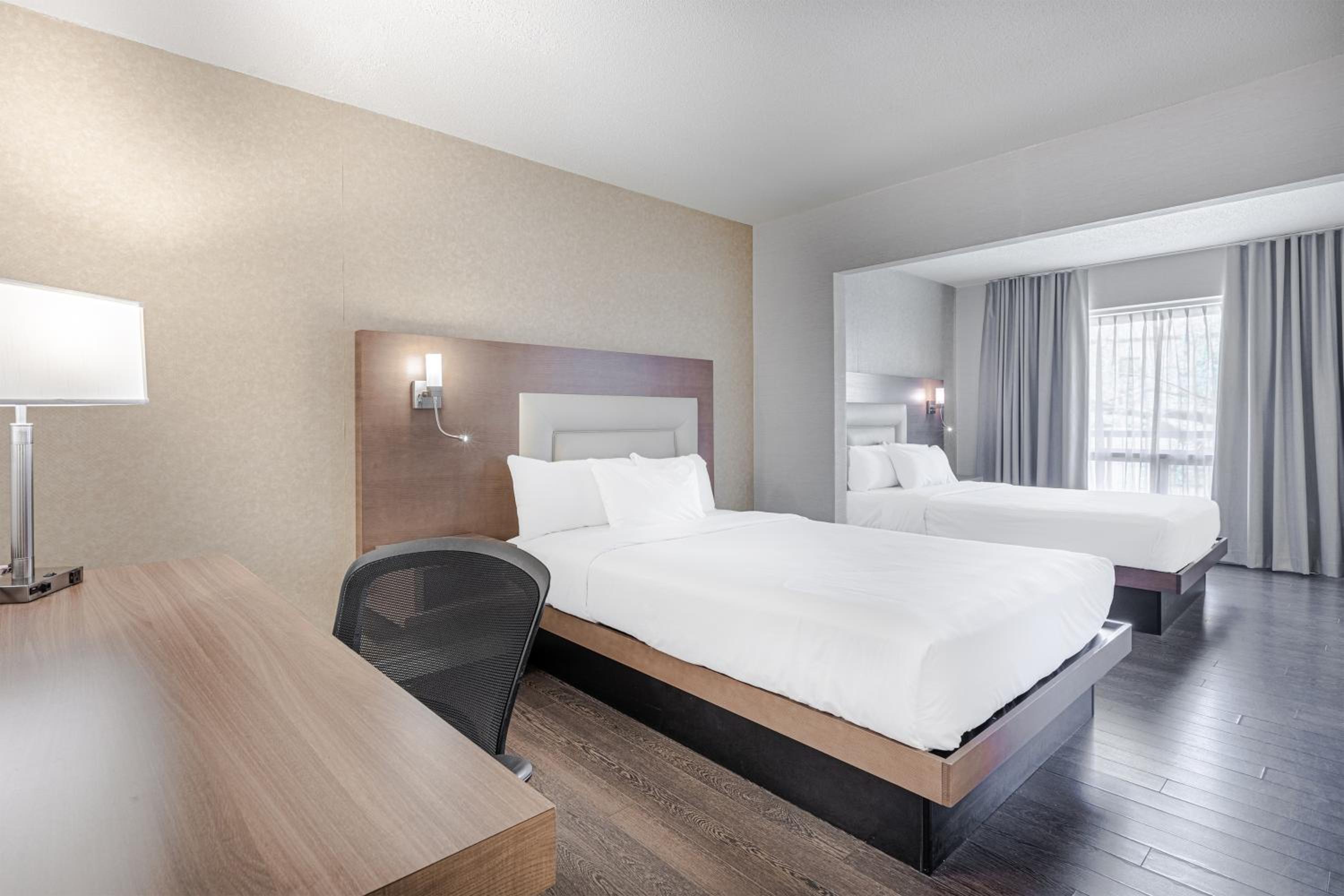Two Double Beds With Kitchenette
