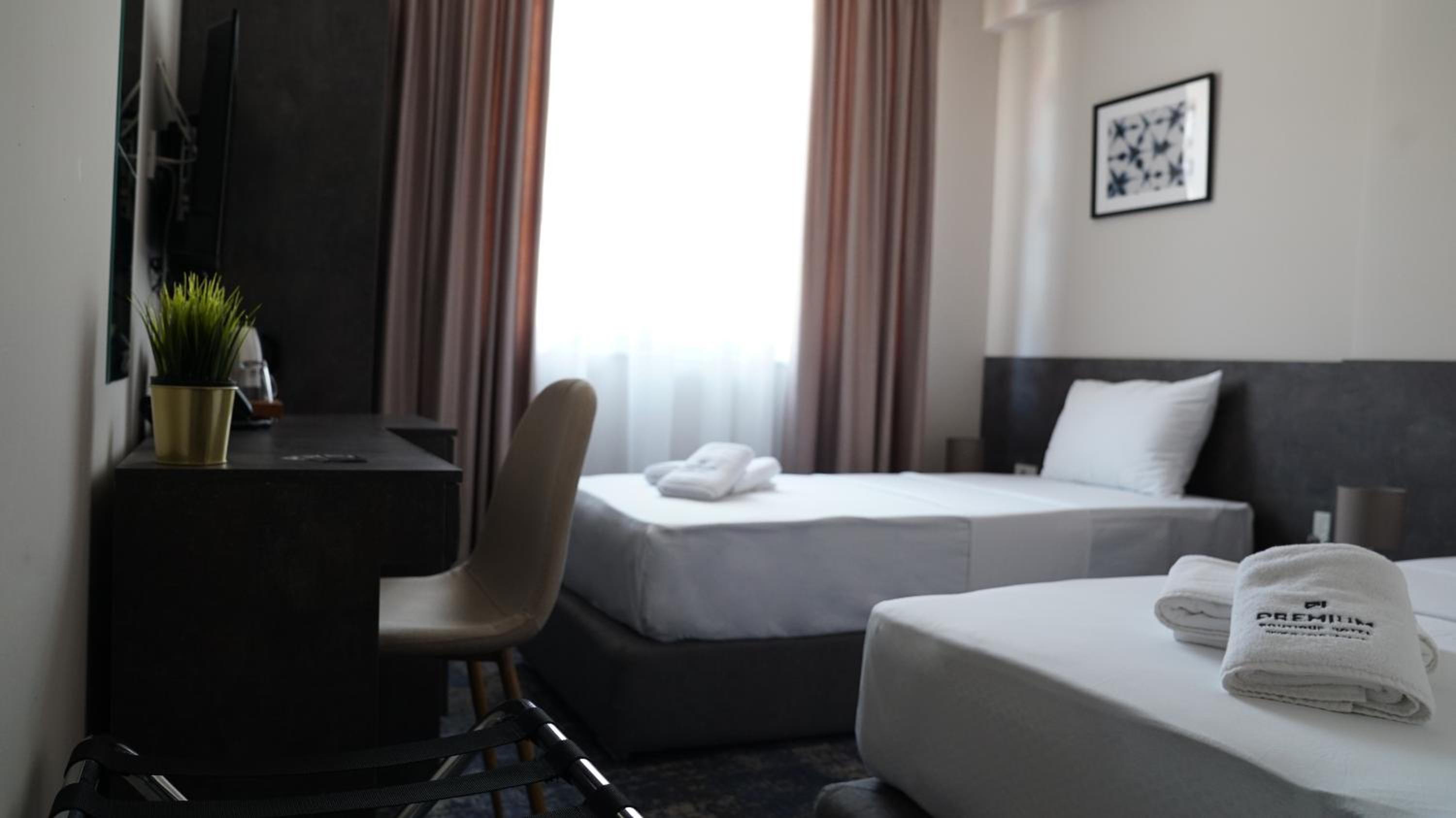 Standard Double or Twin Room photo 3