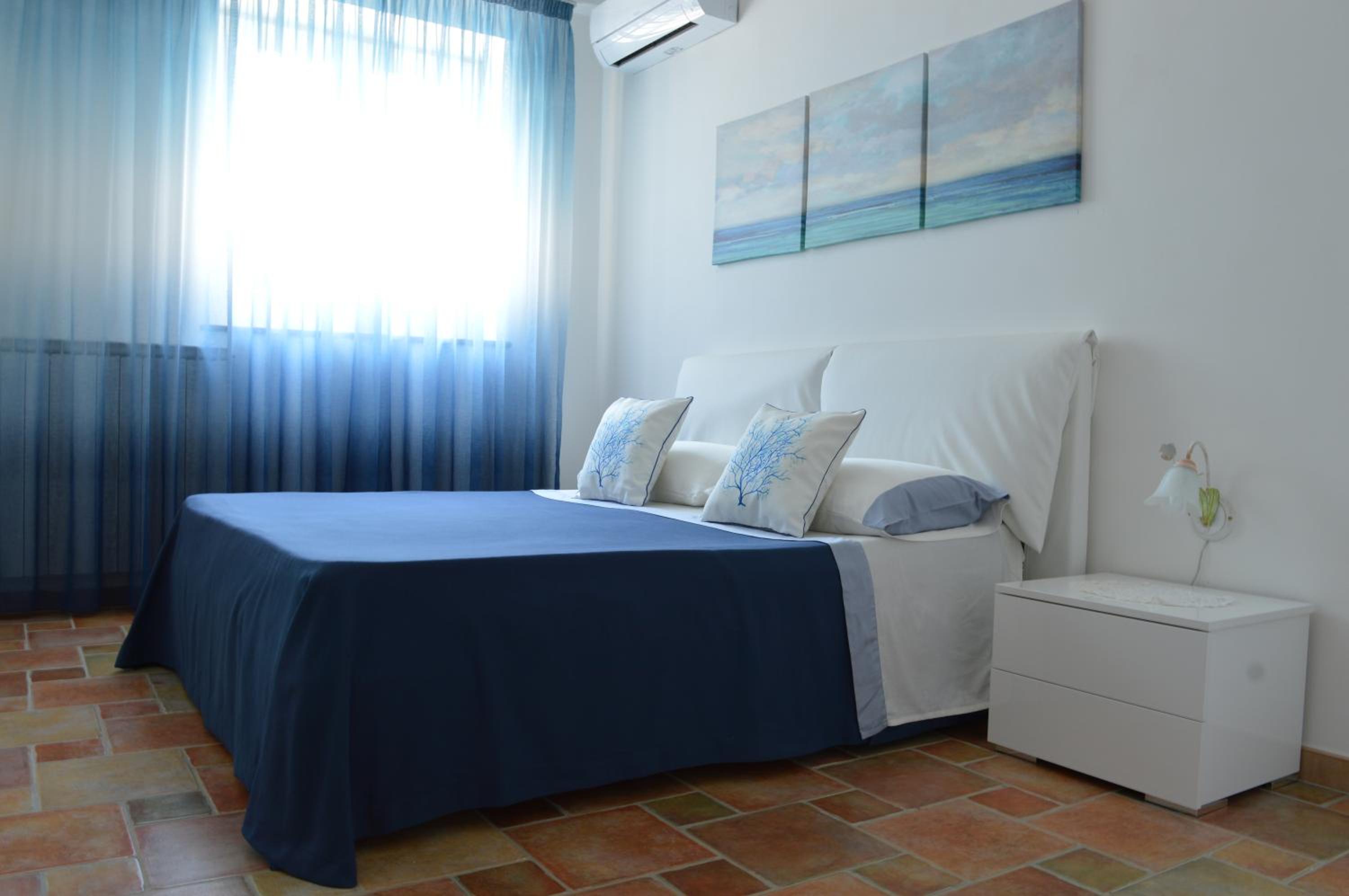 Apartment with Garden View - Photo 44