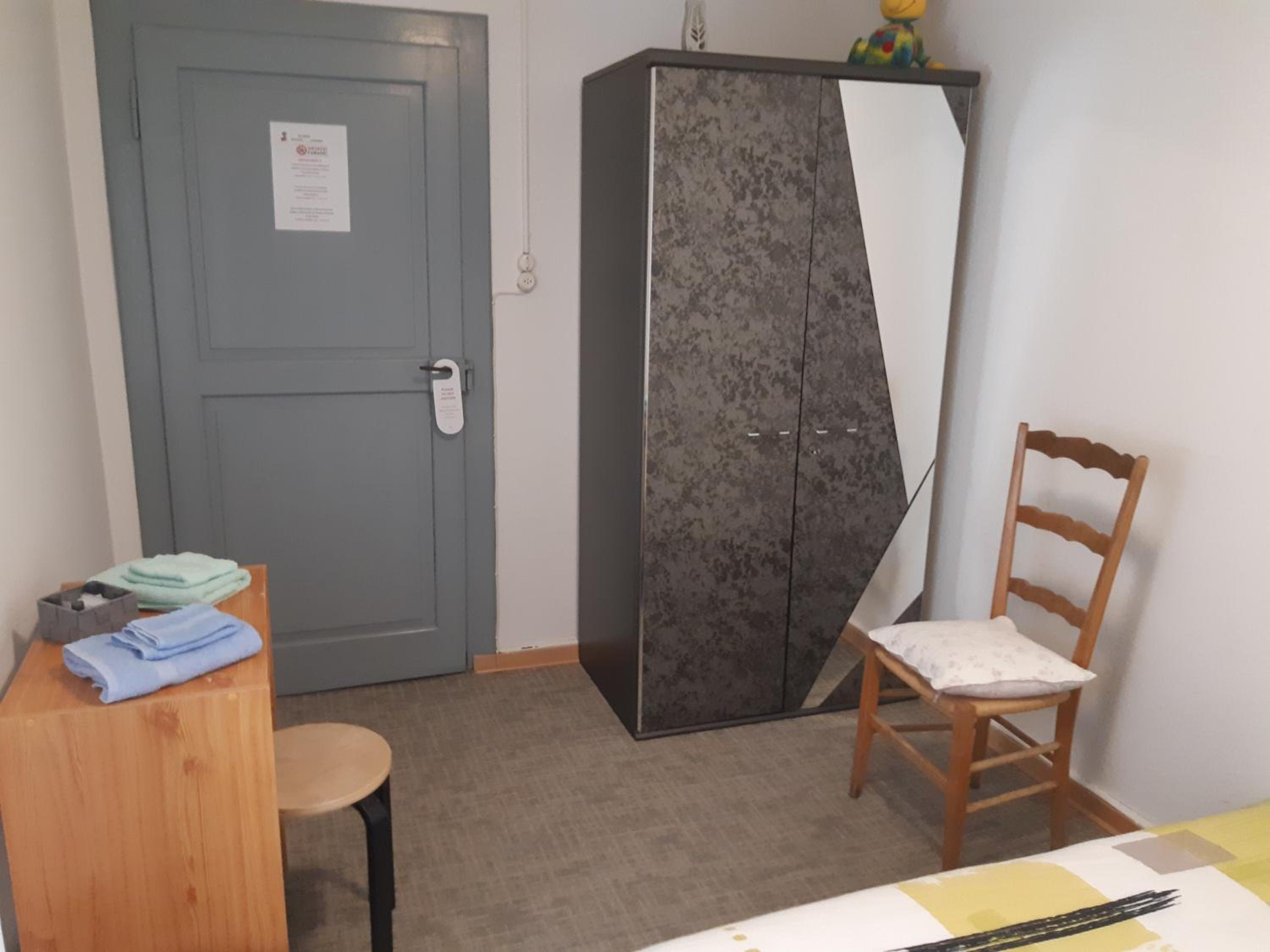 Double Room with Shared Bathroom photo 3