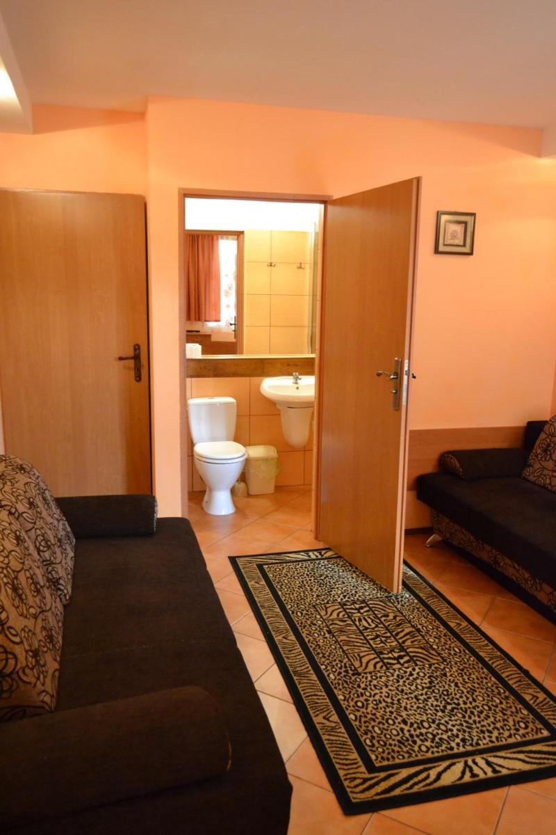 Triple Room with Bathroom photo 2