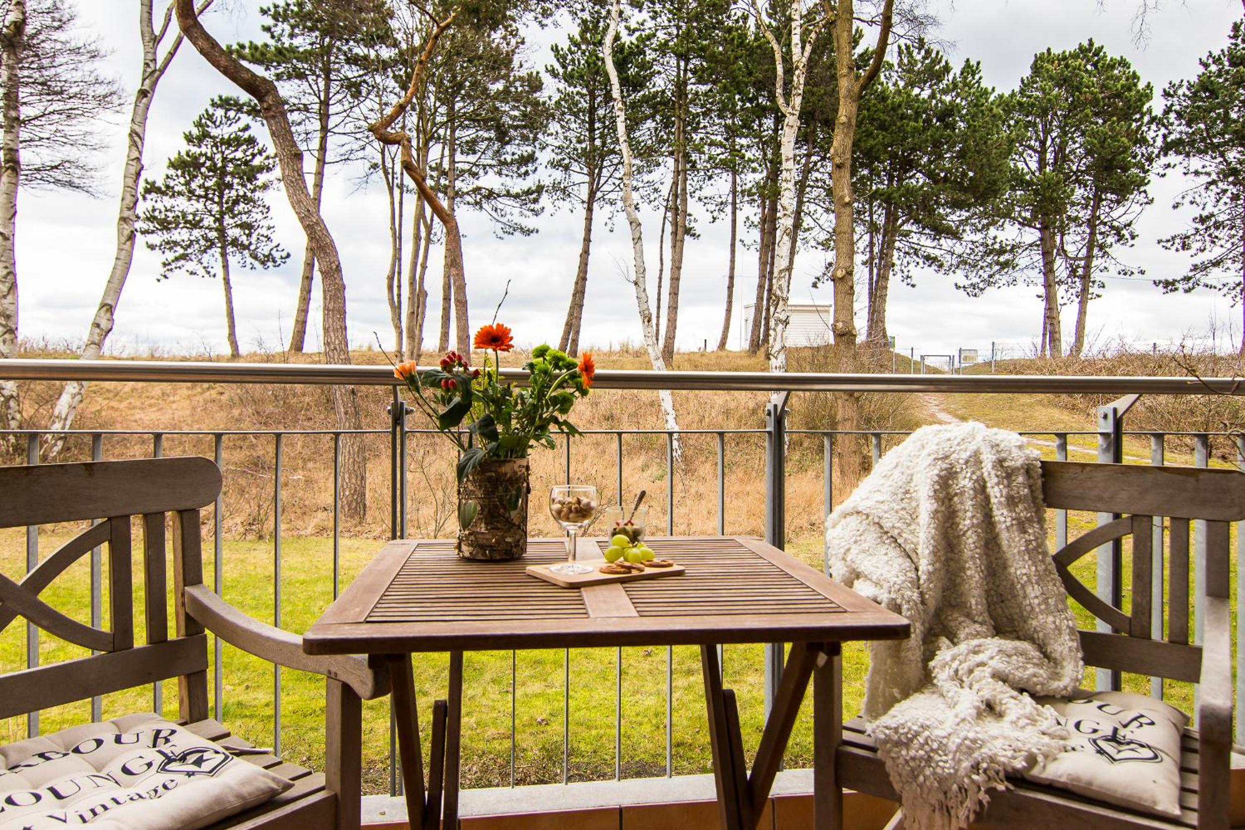Apartment with Balcony photo 1
