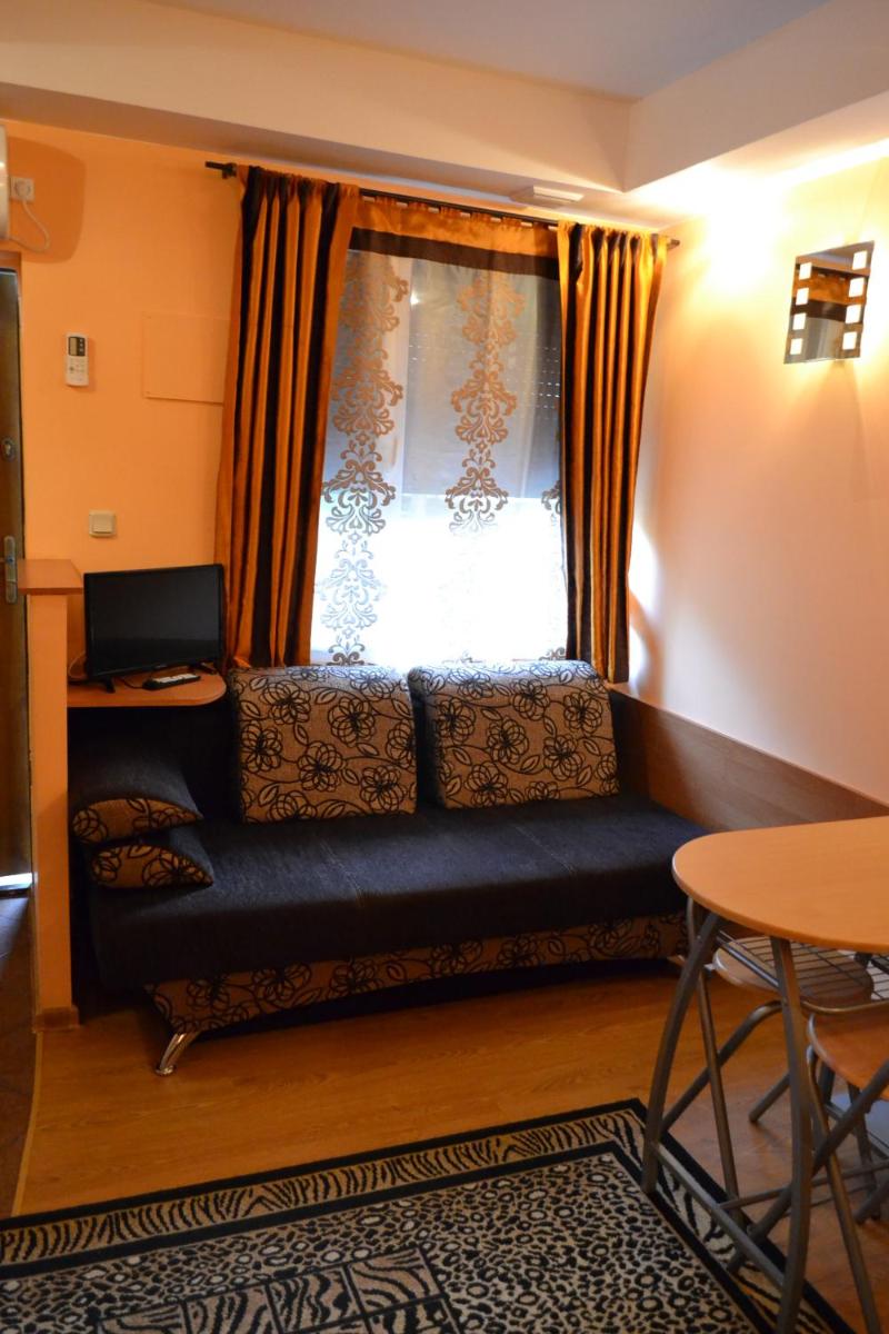 Triple Room with Shower photo 2