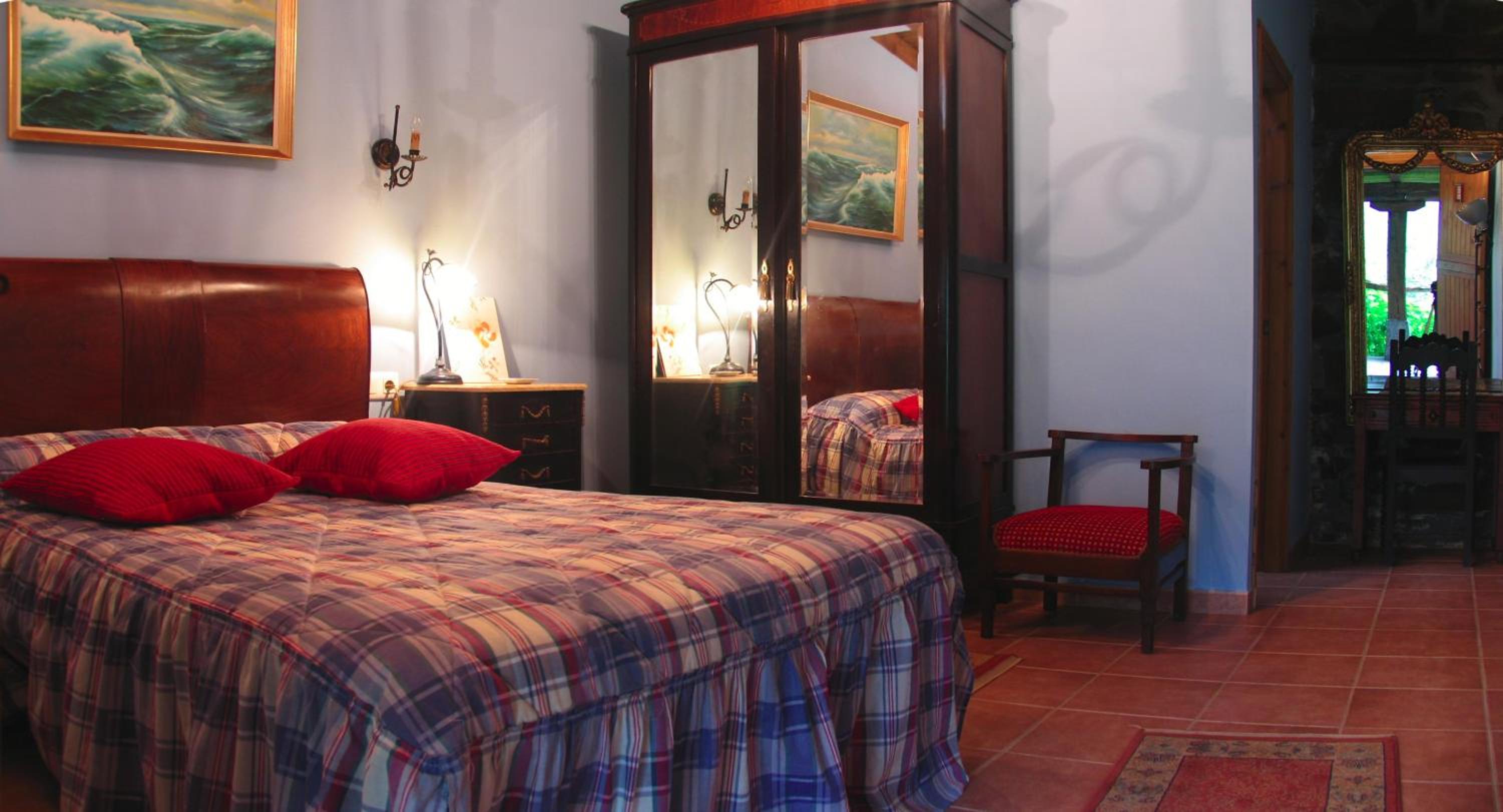 Double Room - Photo 8