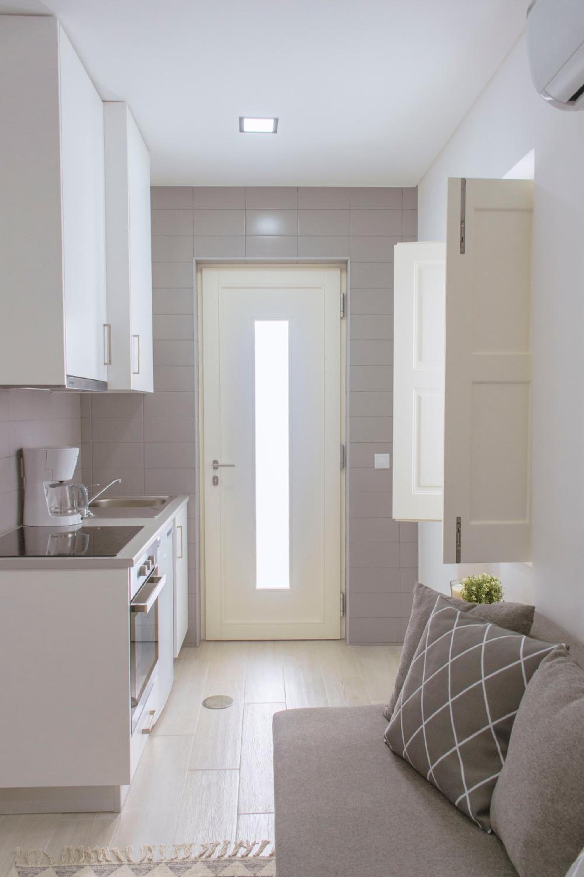 Three-Bedroom Apartment - Photo 6