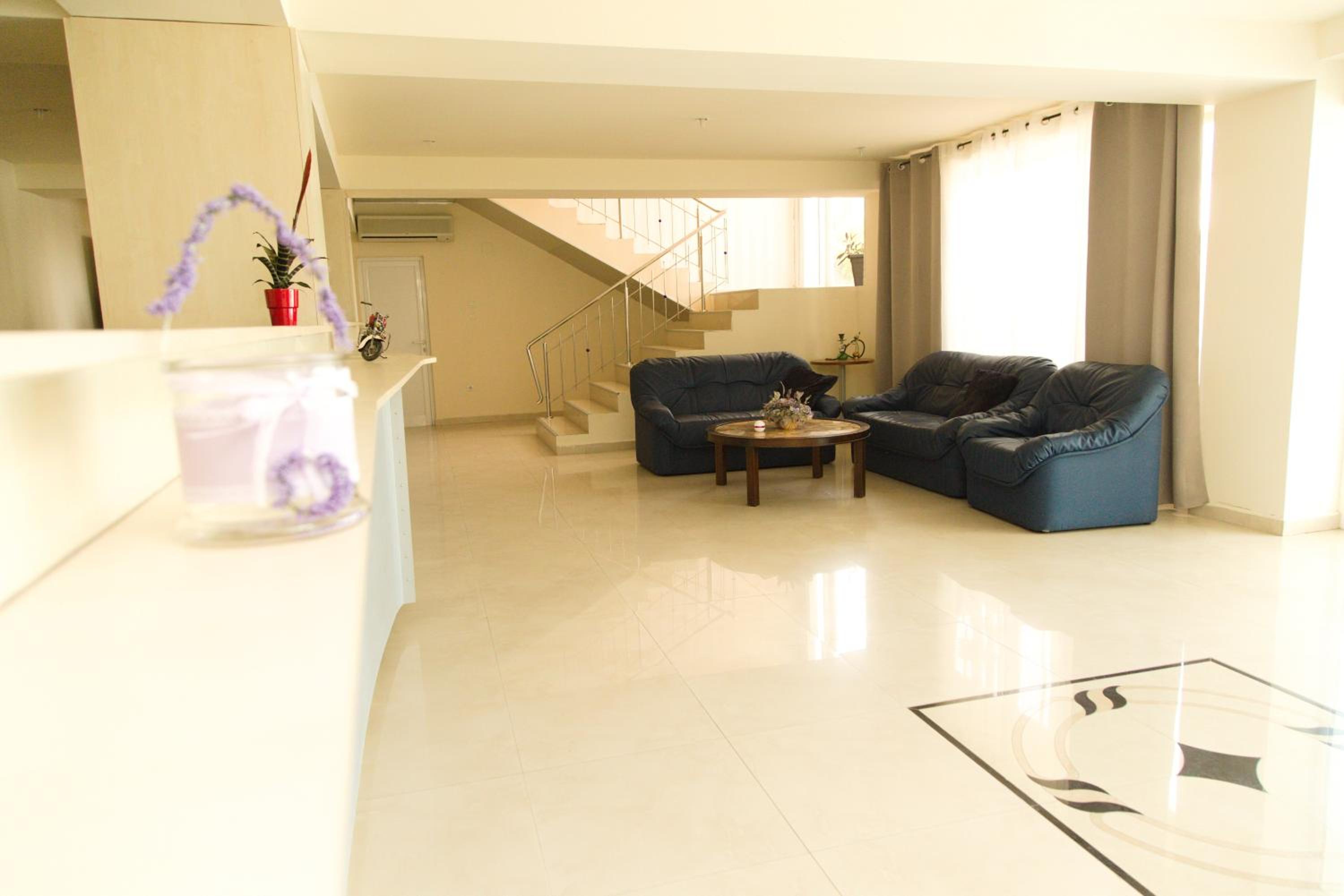 Double or Twin Room - Photo 5