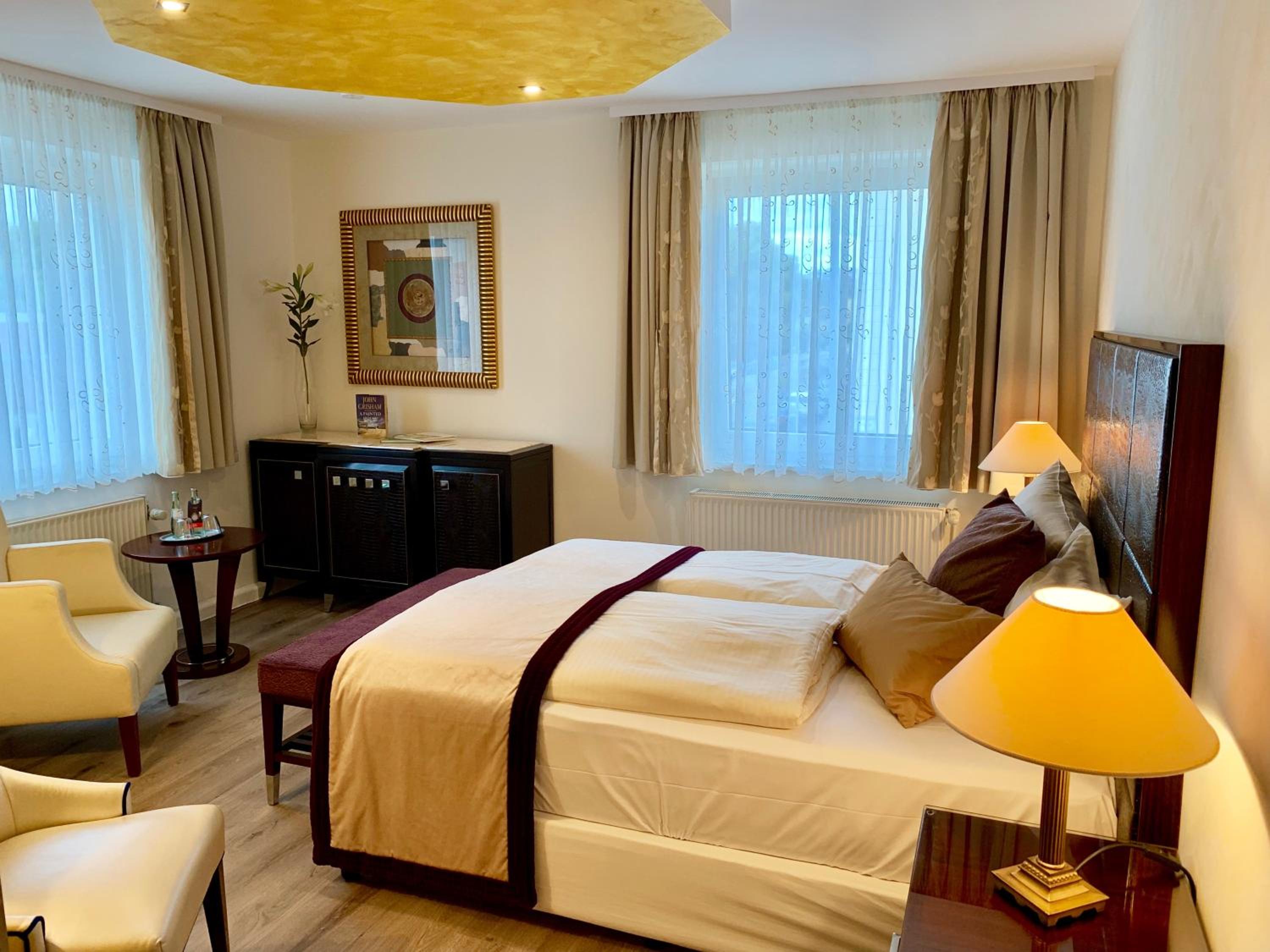 Deluxe Queen Room photo 1