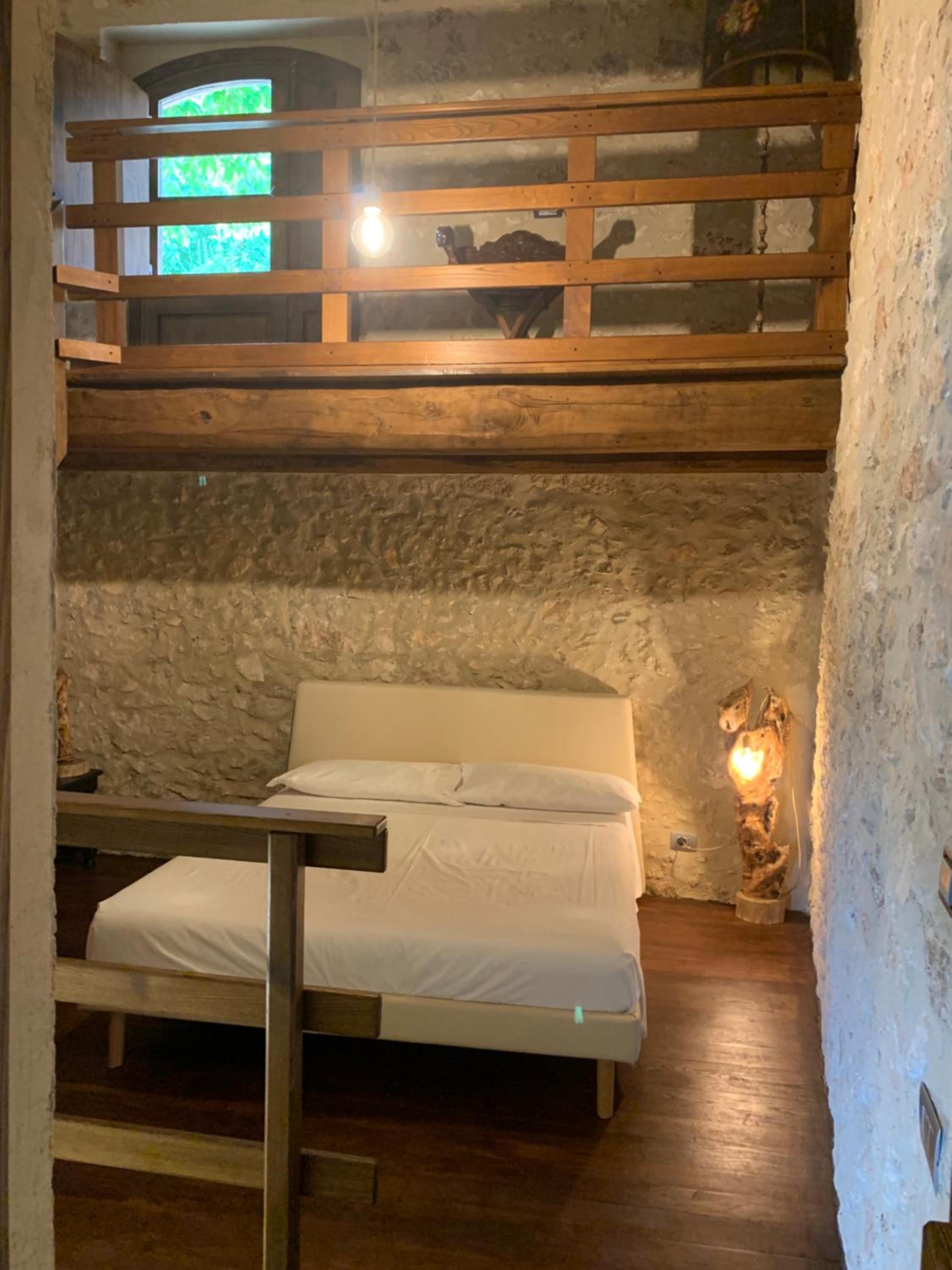 Family Suite with Balcony - Photo 30