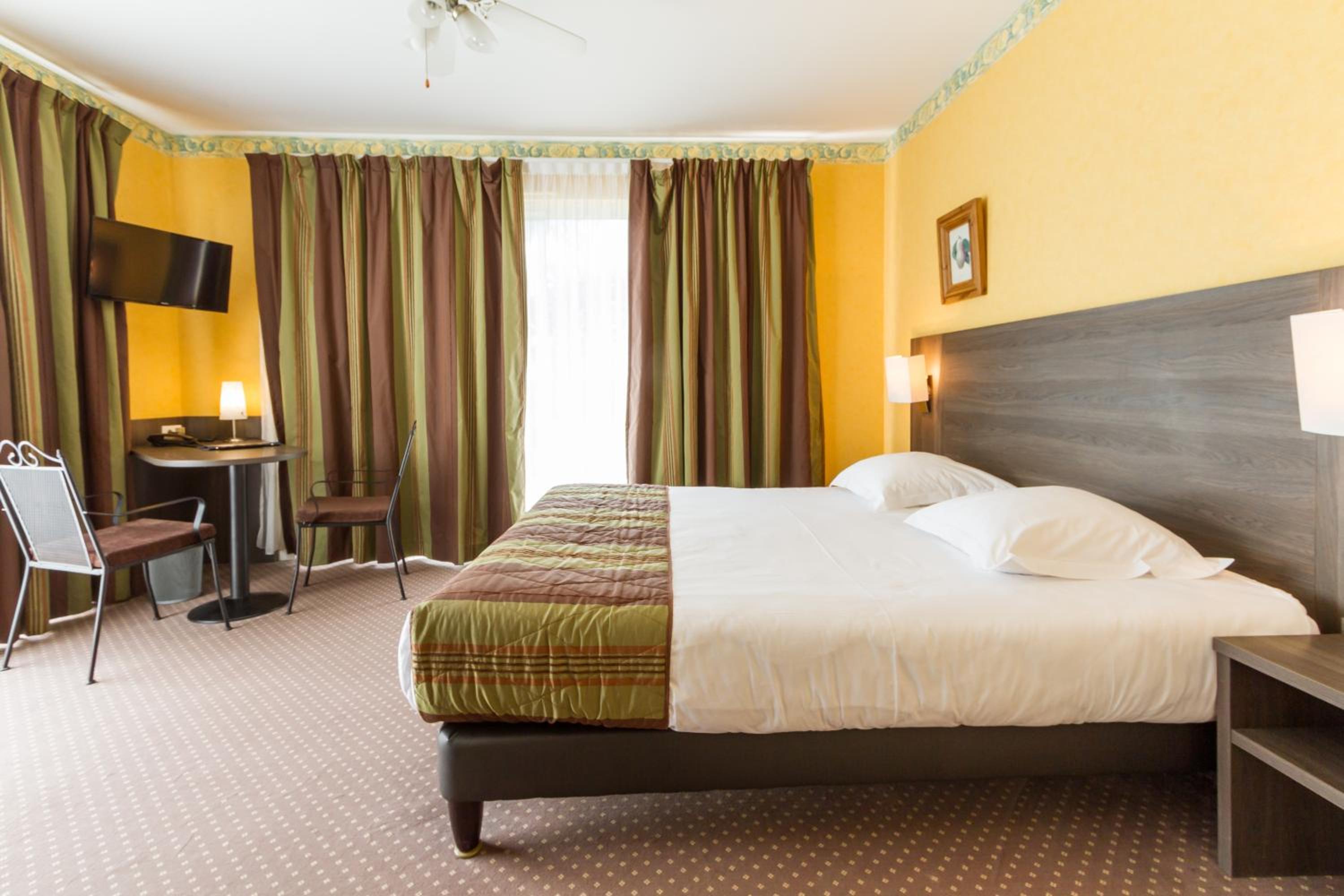 Privilege Double or Twin Room with Air Conditioning