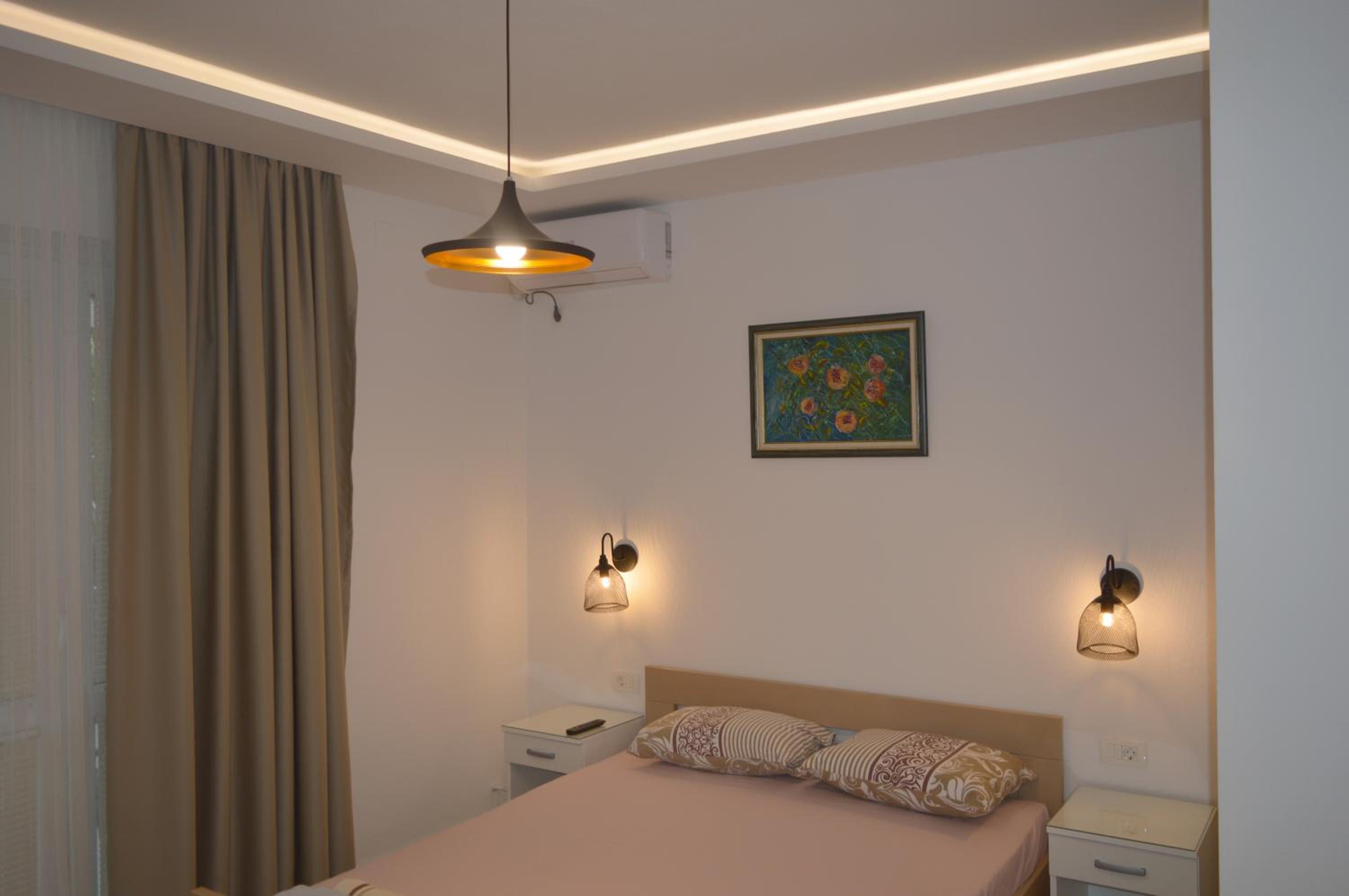 Studio Apartment photo 2