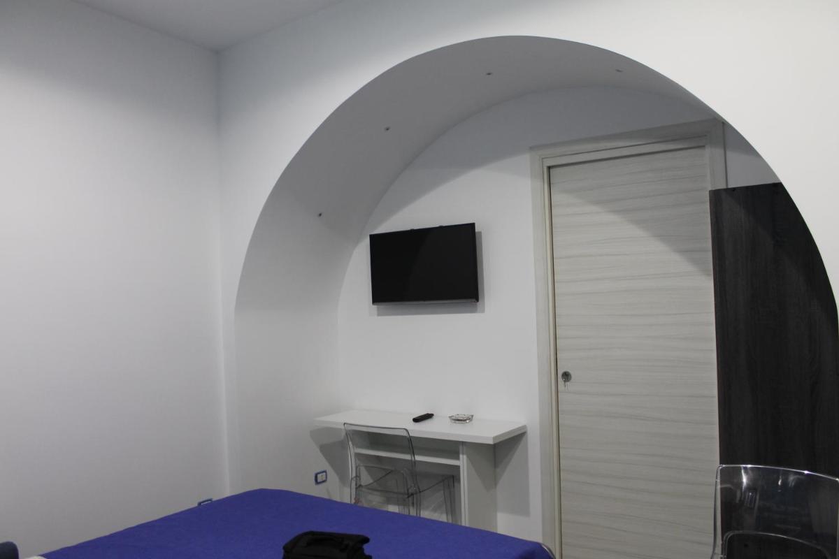 Deluxe Double Room with Shower photo 3