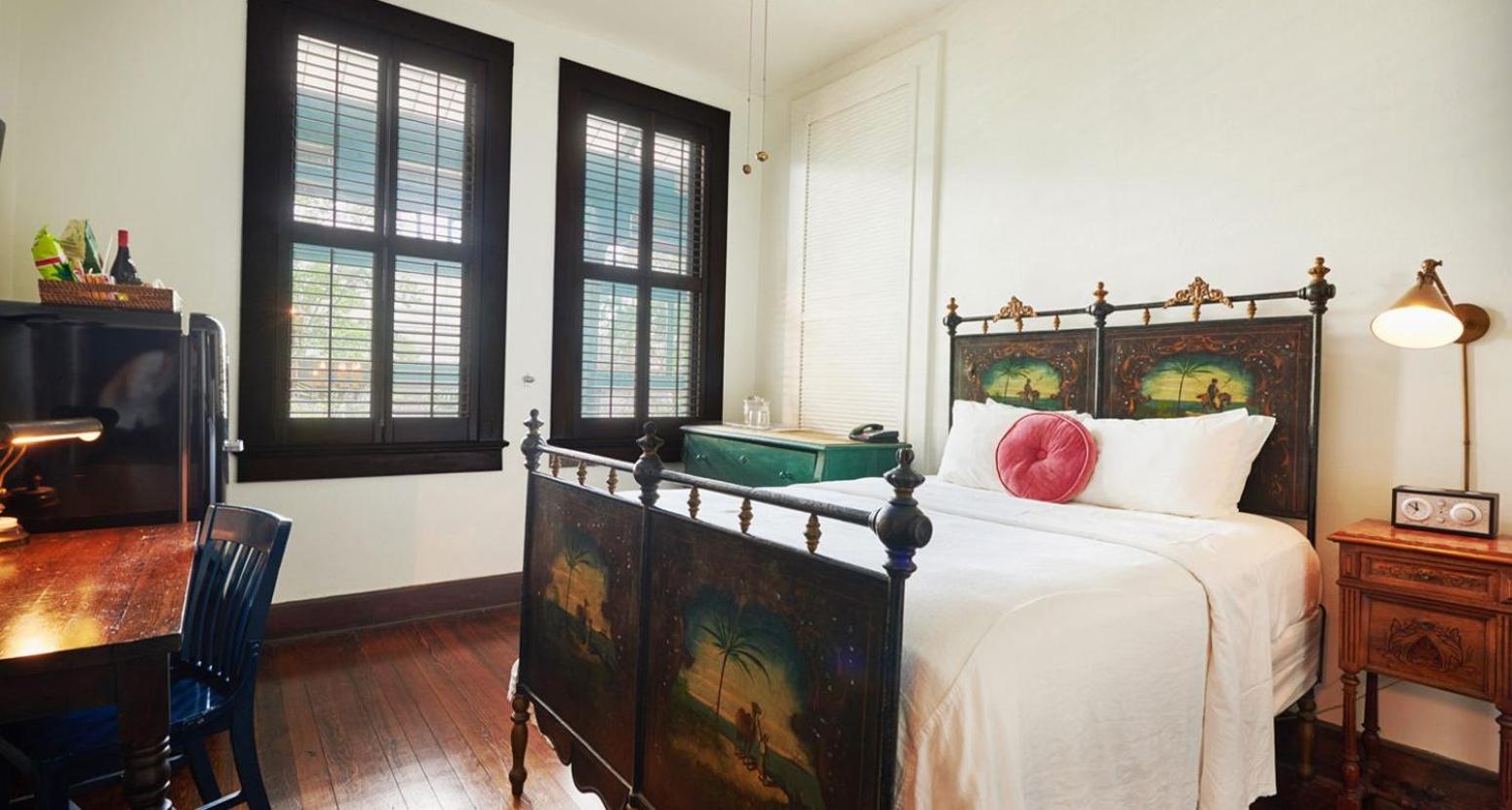 Queen Room