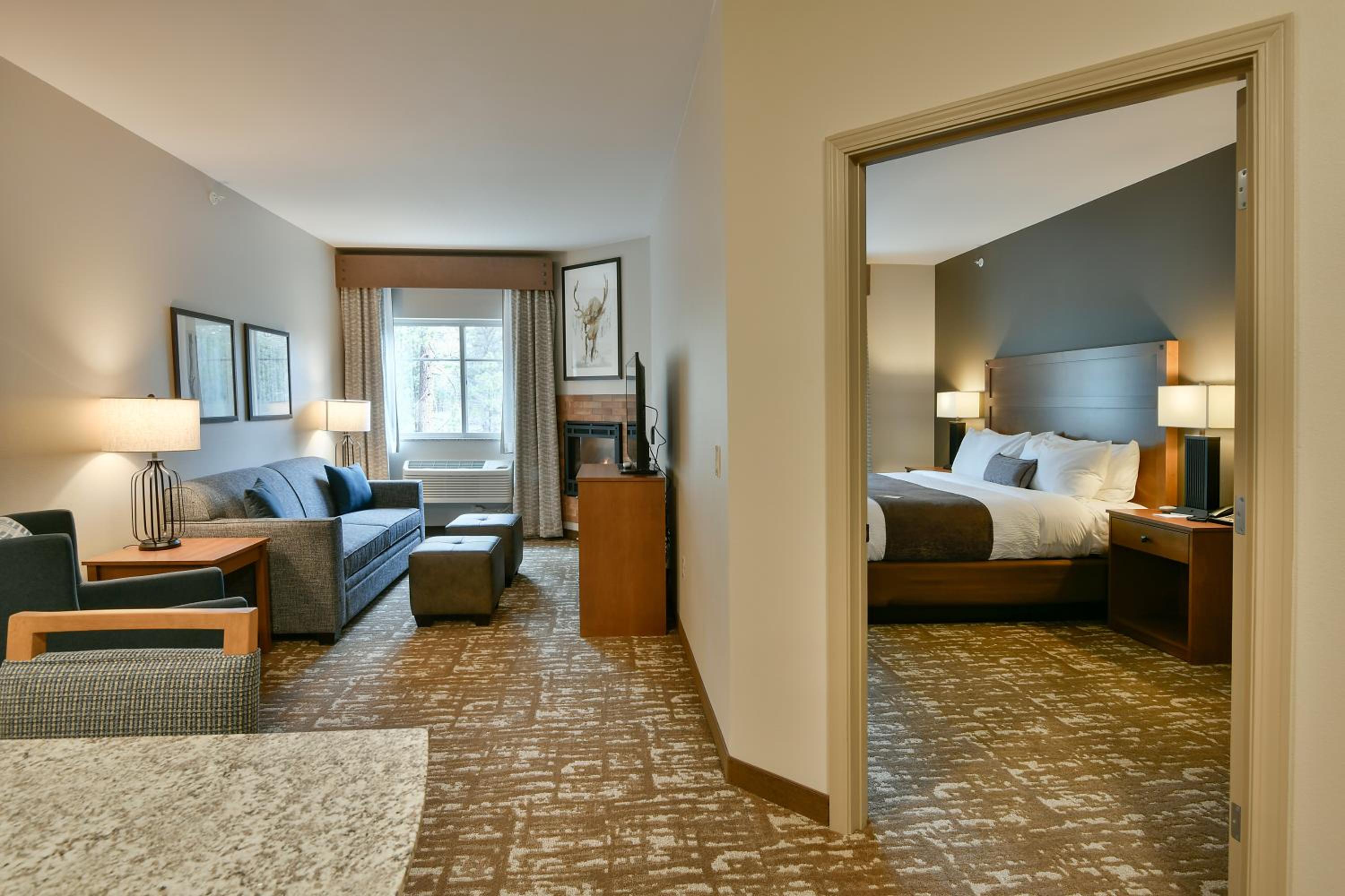 King Suite - Photo 1