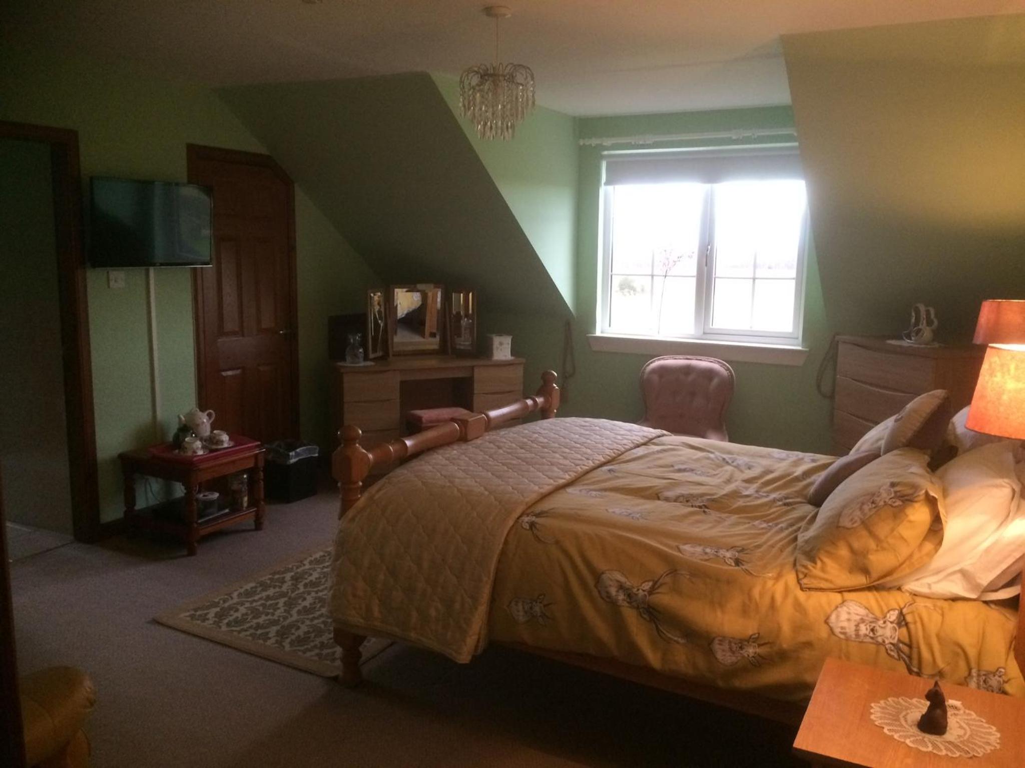 Deluxe Double Room with Bath - Photo 1