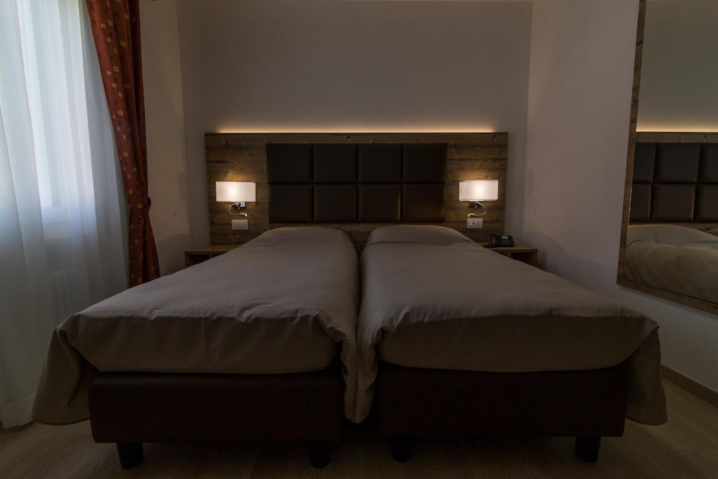 Double or Twin Room - Photo 1