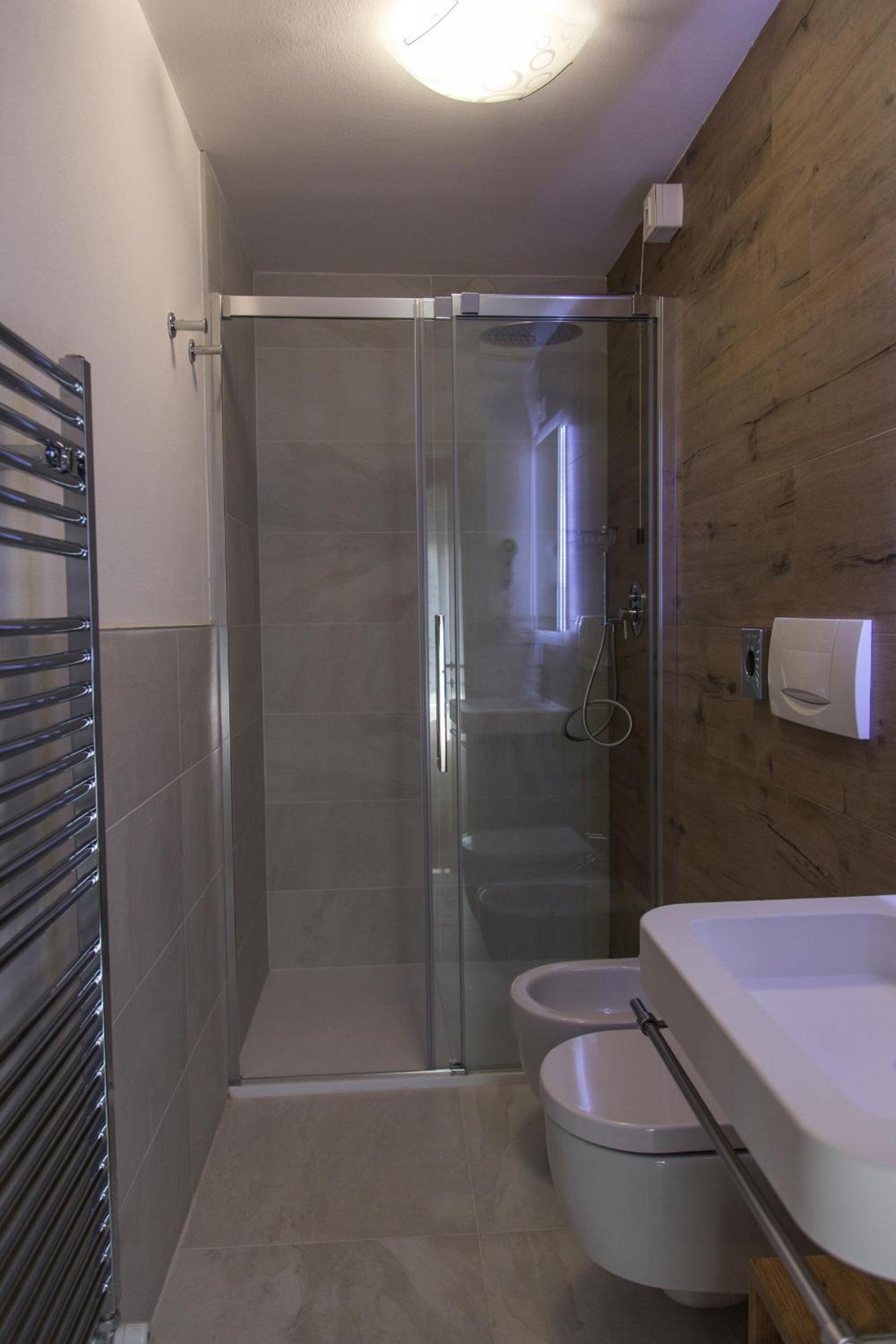 Double or Twin Room - Photo 3