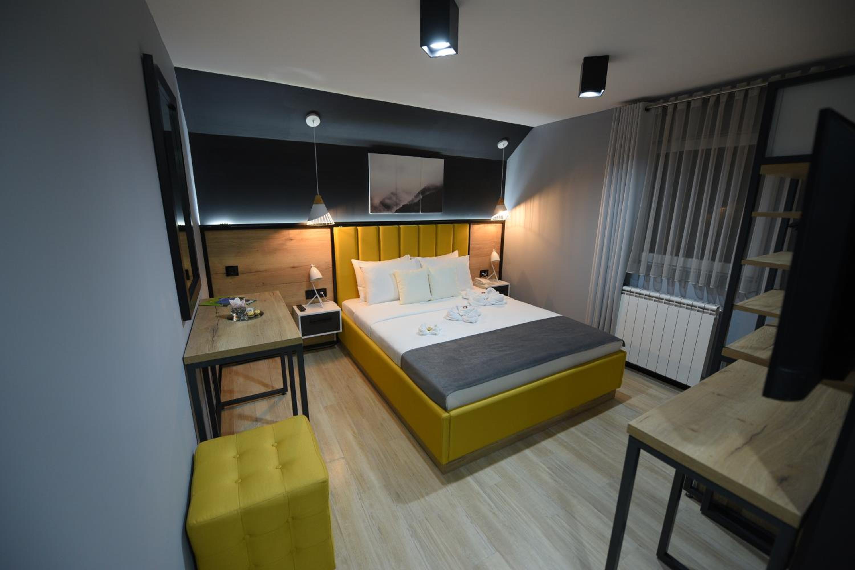 Deluxe Double Room - Photo 2