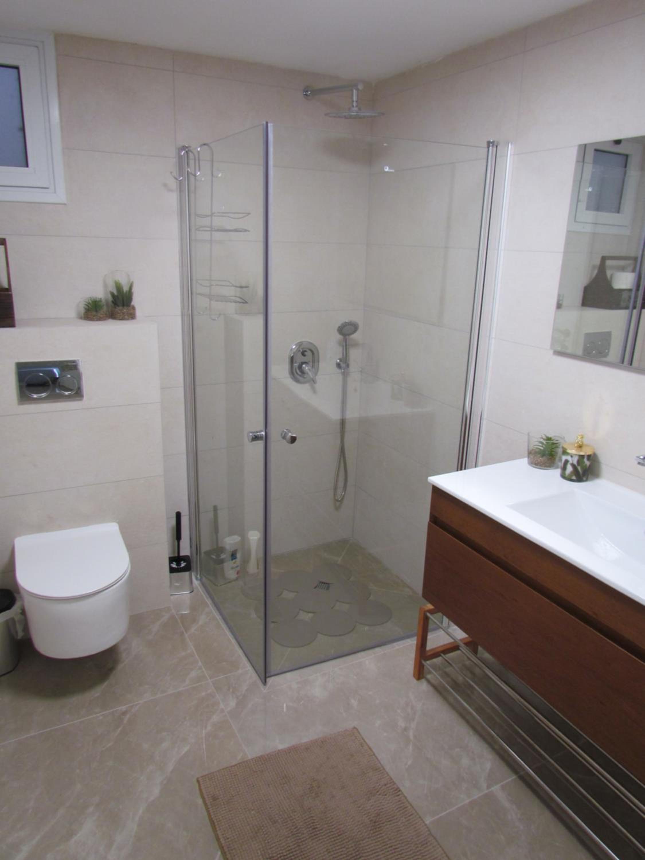 One-Bedroom Apartment - Photo 6