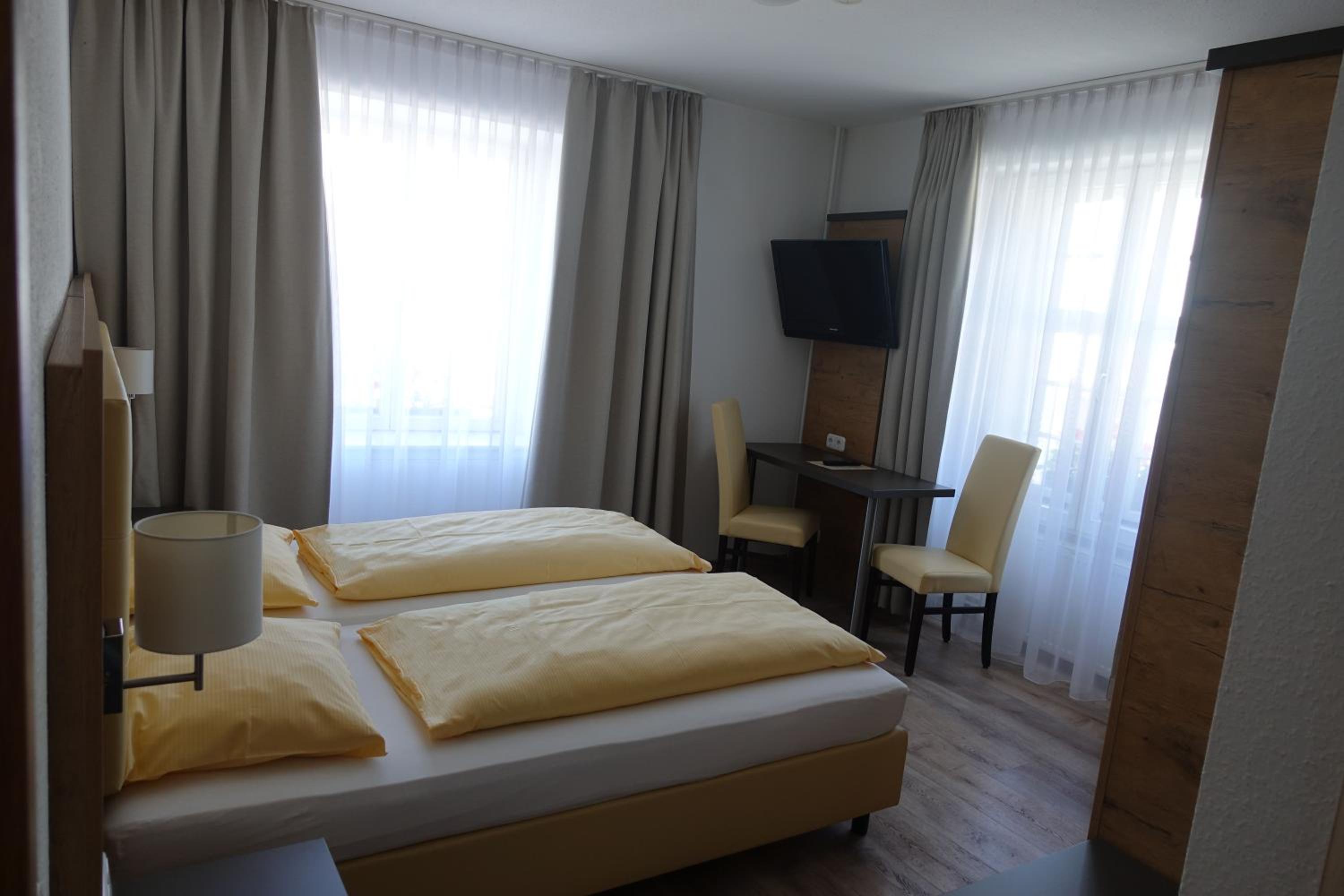 Standard Double Room photo 2