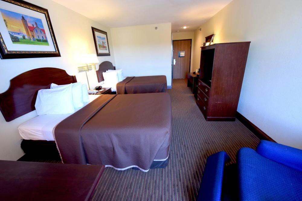 Double Room with Two Double Beds - Photo 1