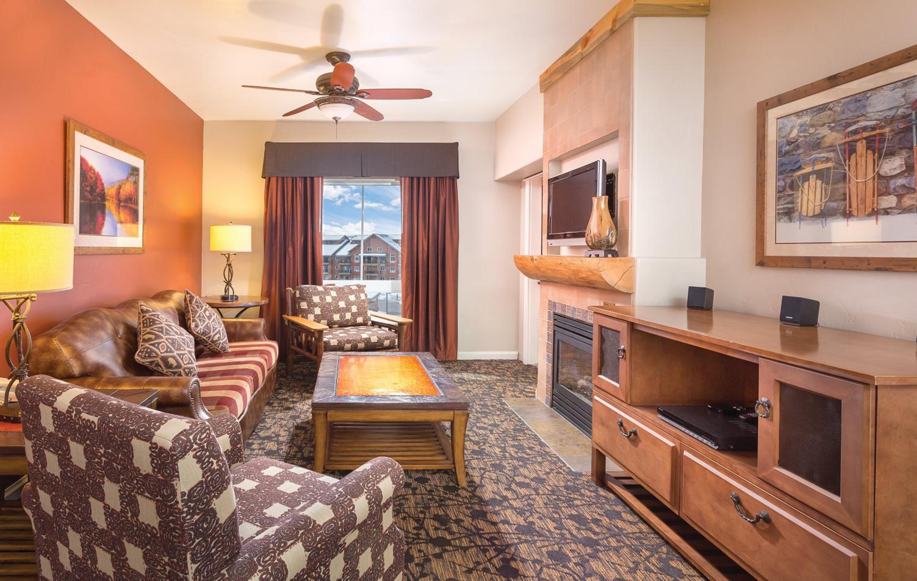 One-Bedroom Suite photo 3