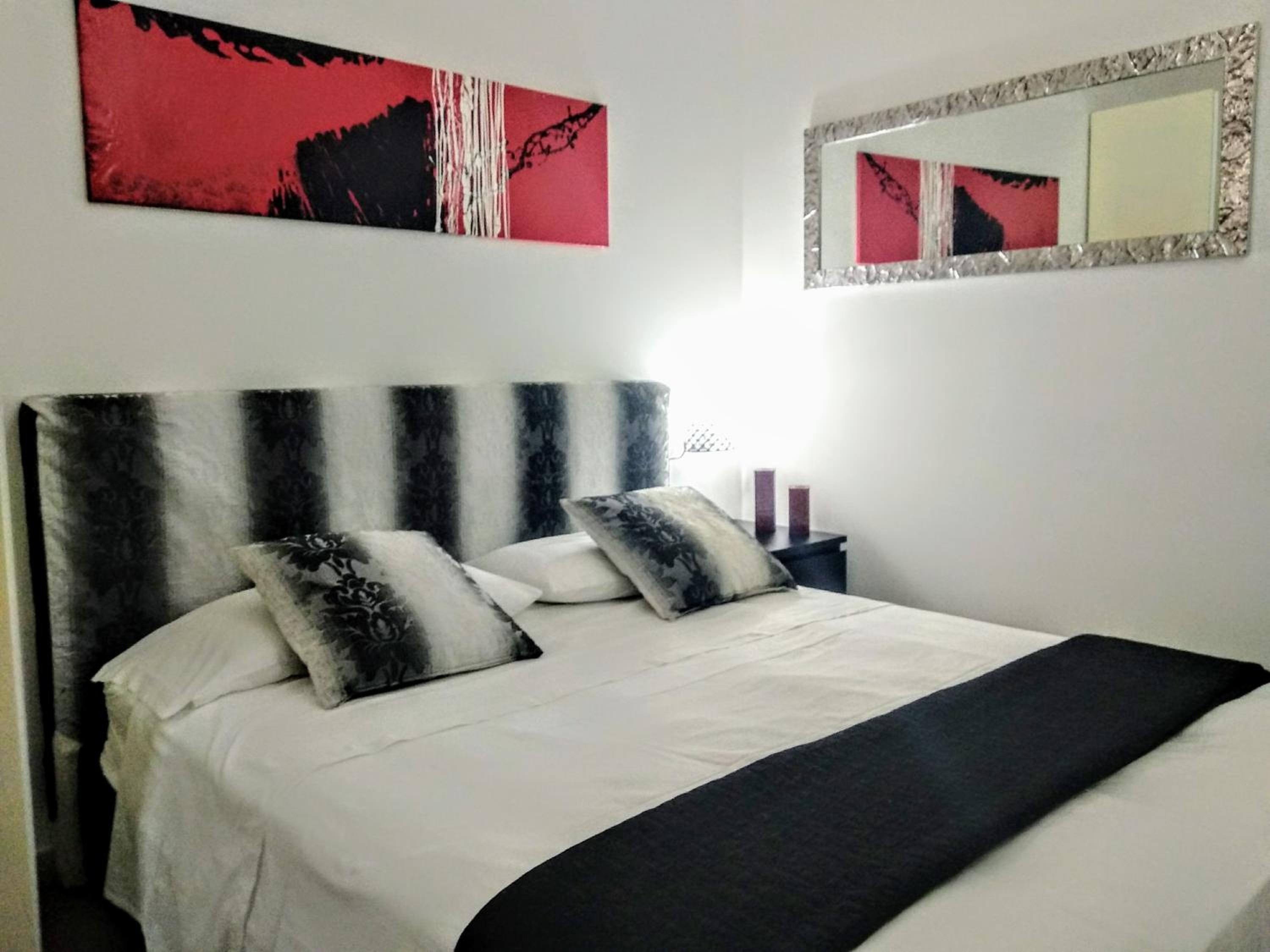 Studio Apartment photo 1