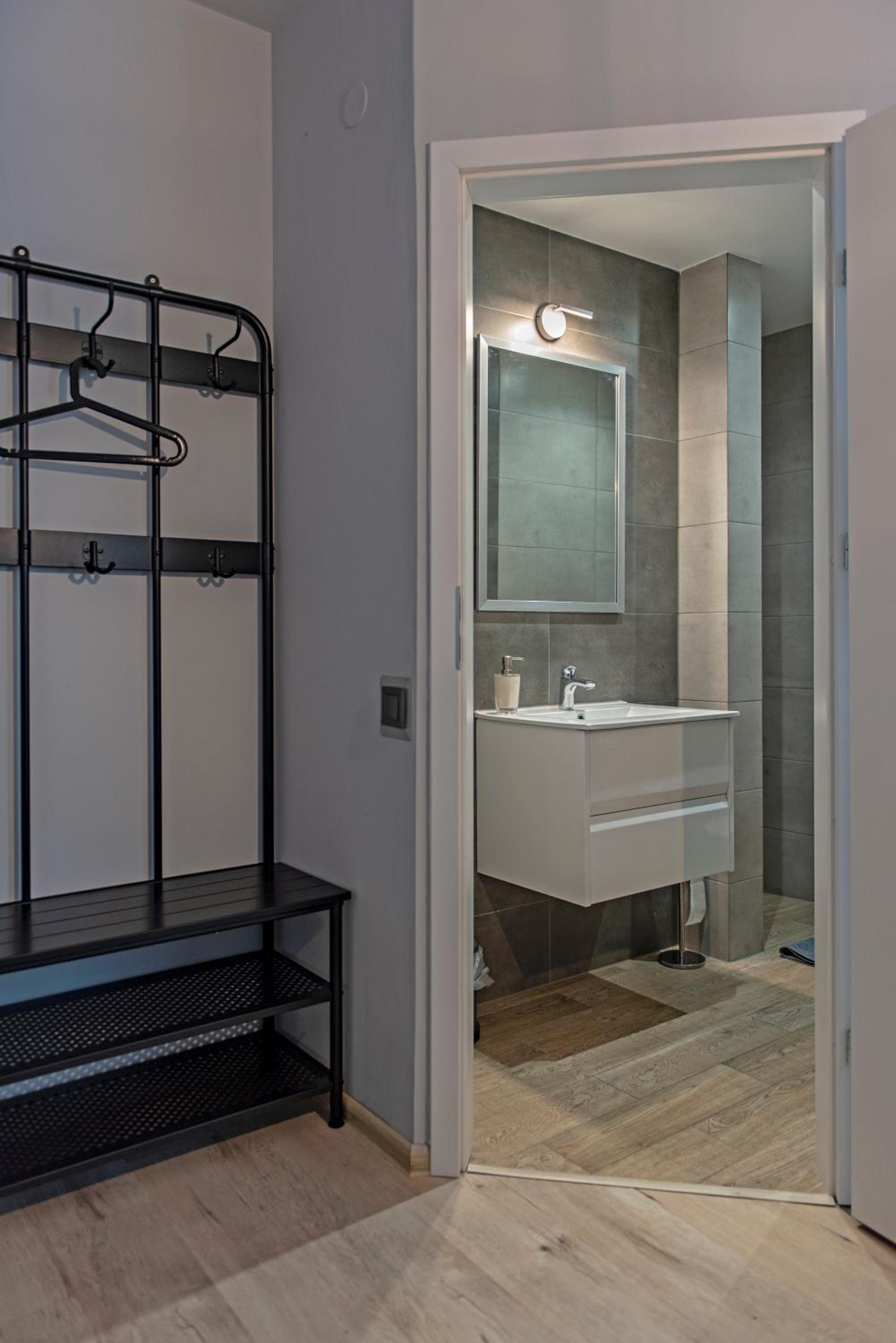 Twin Room - Photo 2