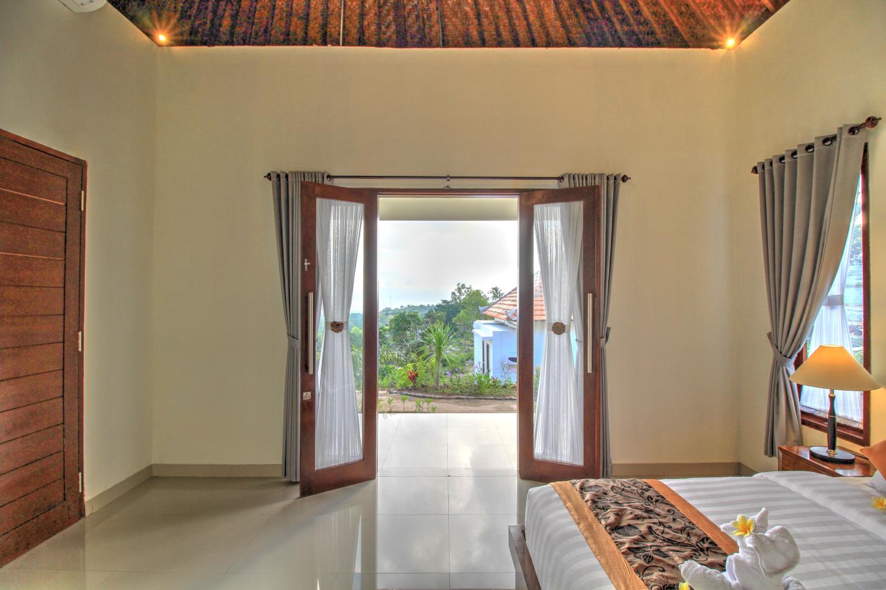 One-Bedroom Cottage - Photo 2