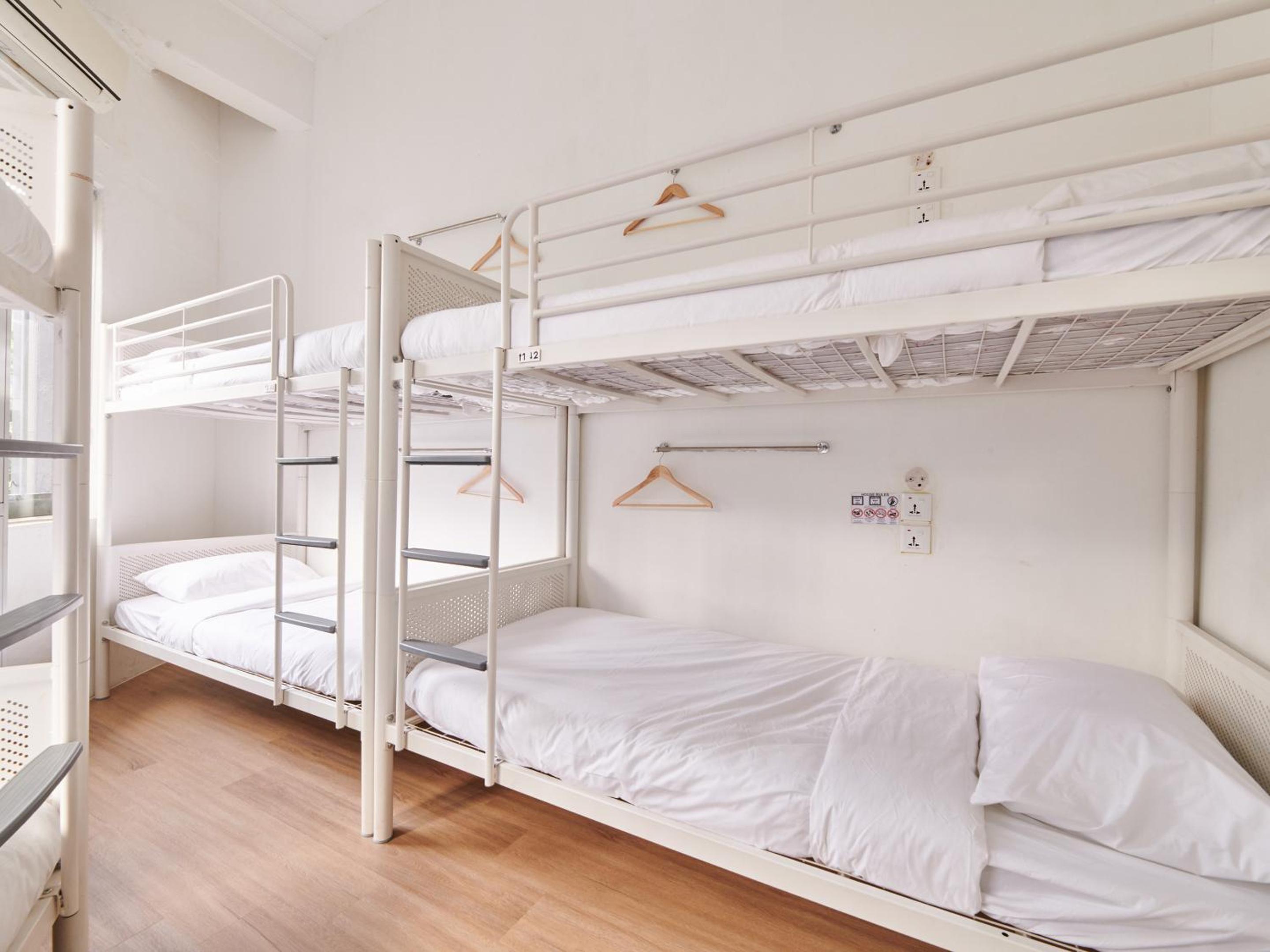 2 Beds in 6-Bed Mixed Dormitory Room photo 1