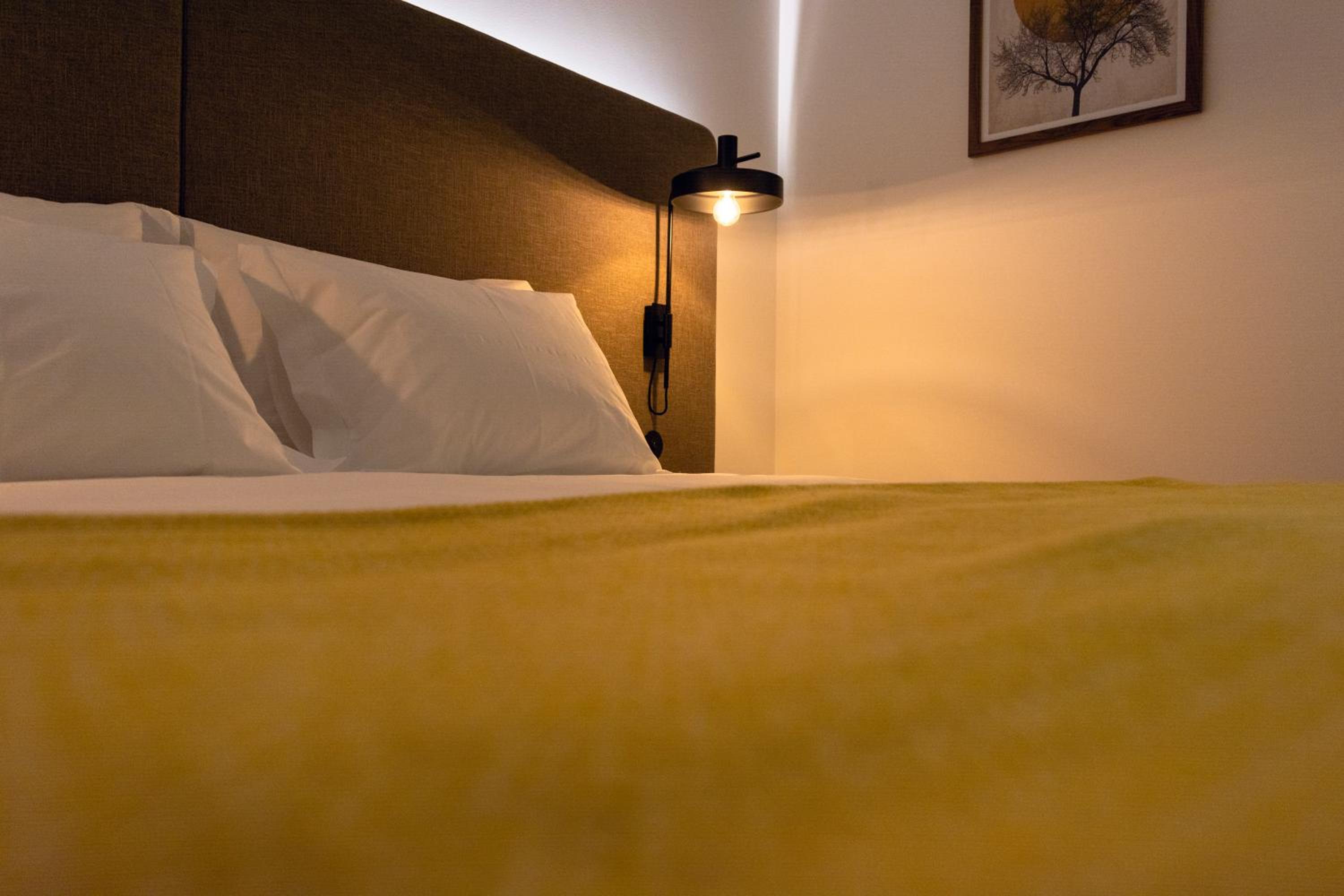 Deluxe Double Room - Photo 19
