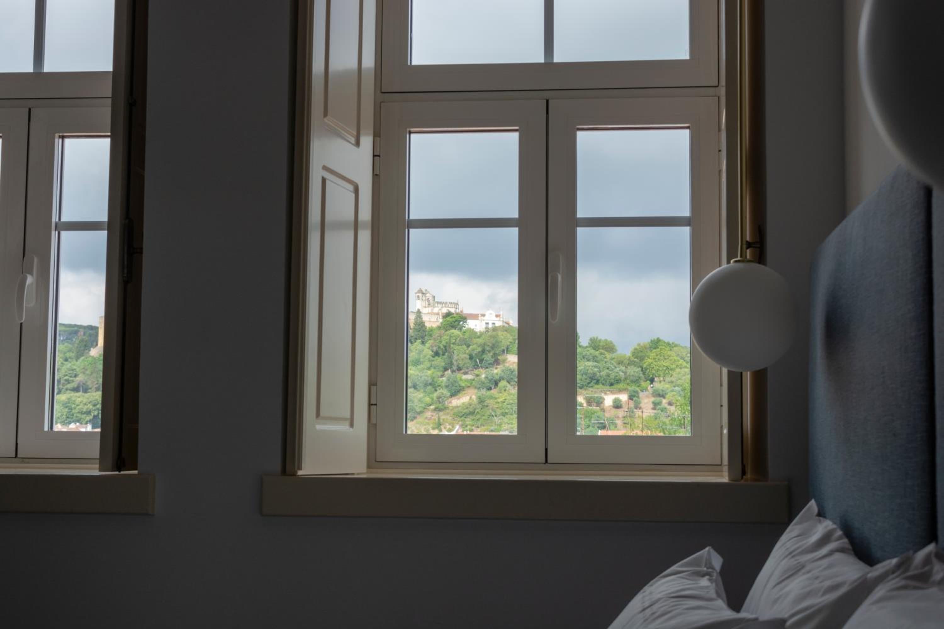 Deluxe Triple Room with Castle View - Photo 7