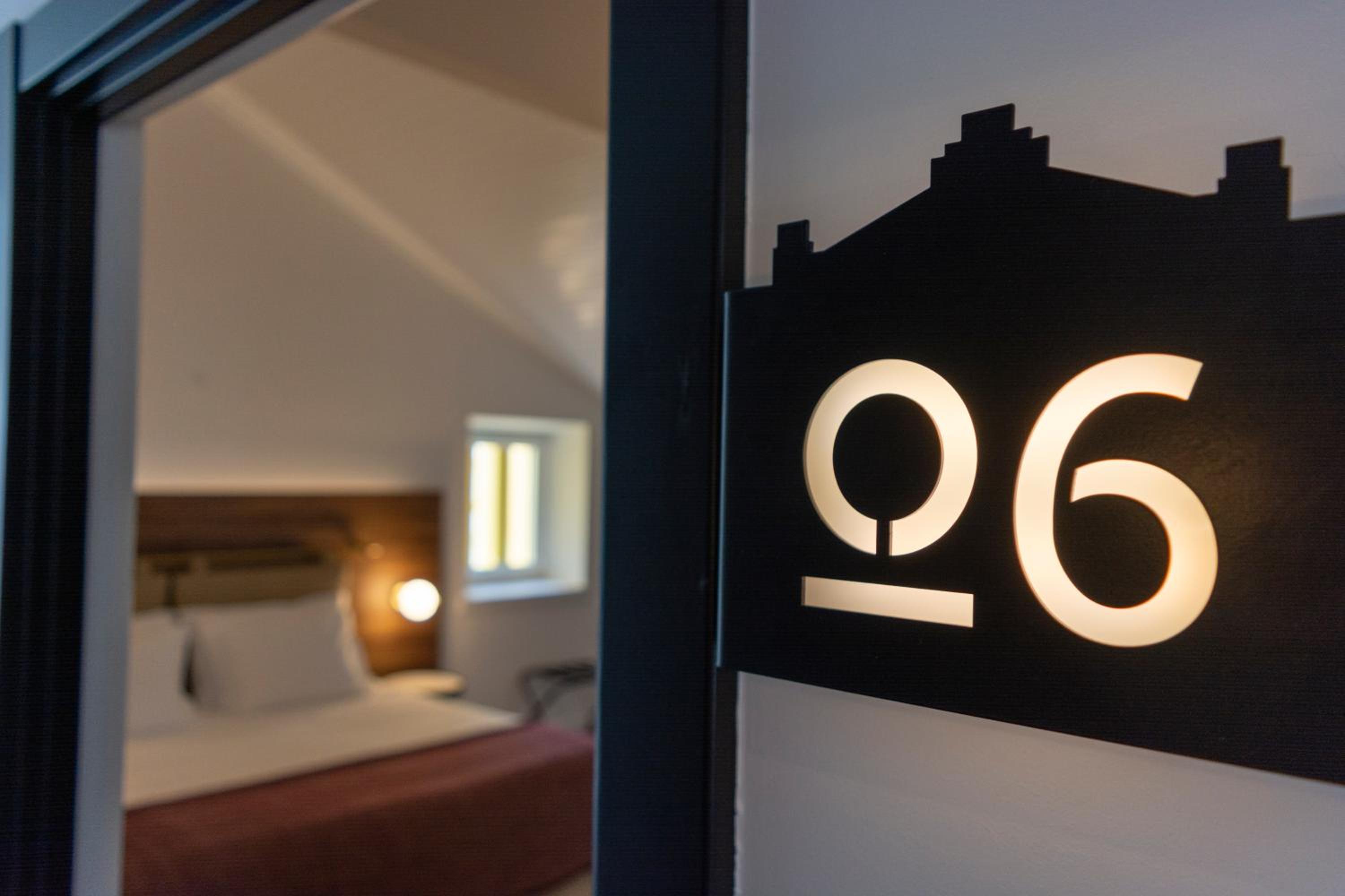Superior Quadruple Room - Photo 3