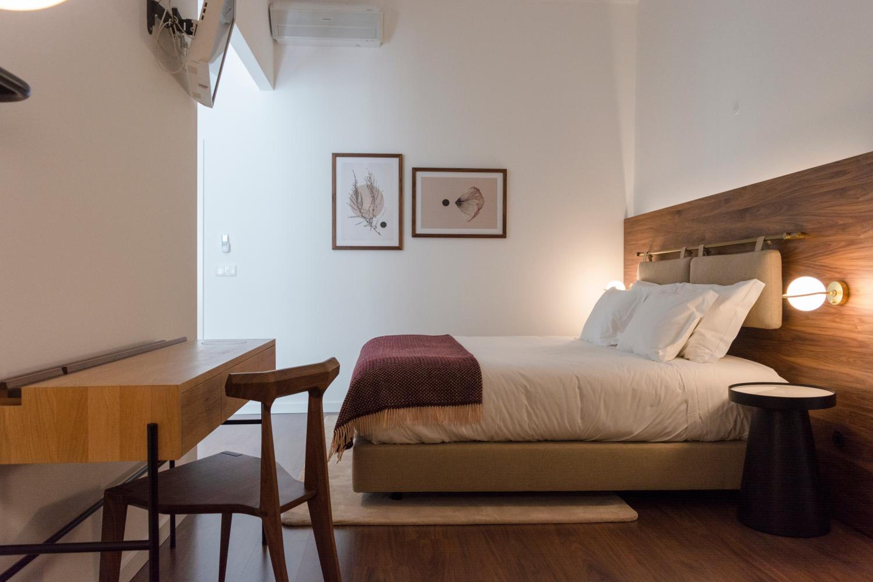Superior Quadruple Room - Photo 14