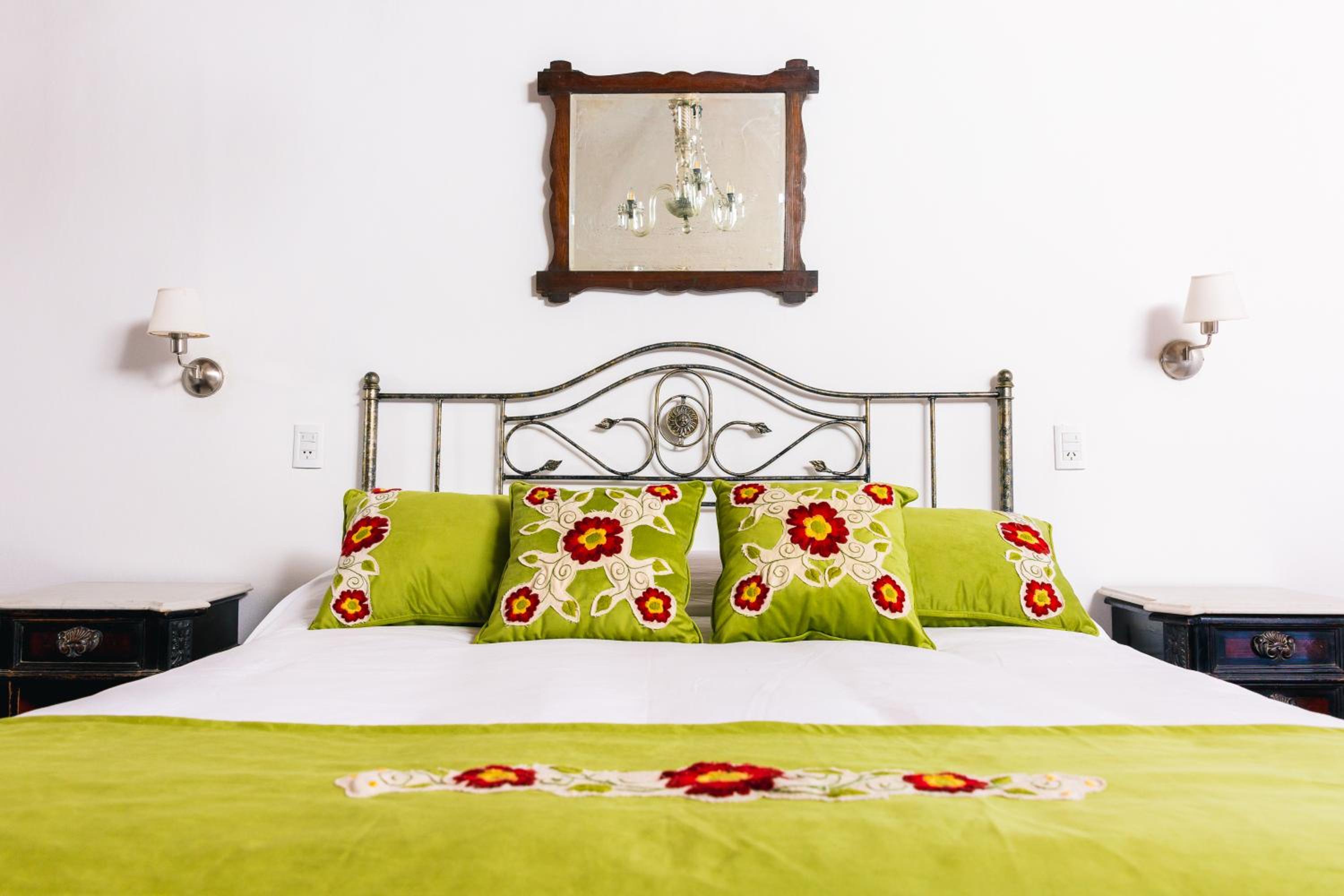 Deluxe King Room photo 1