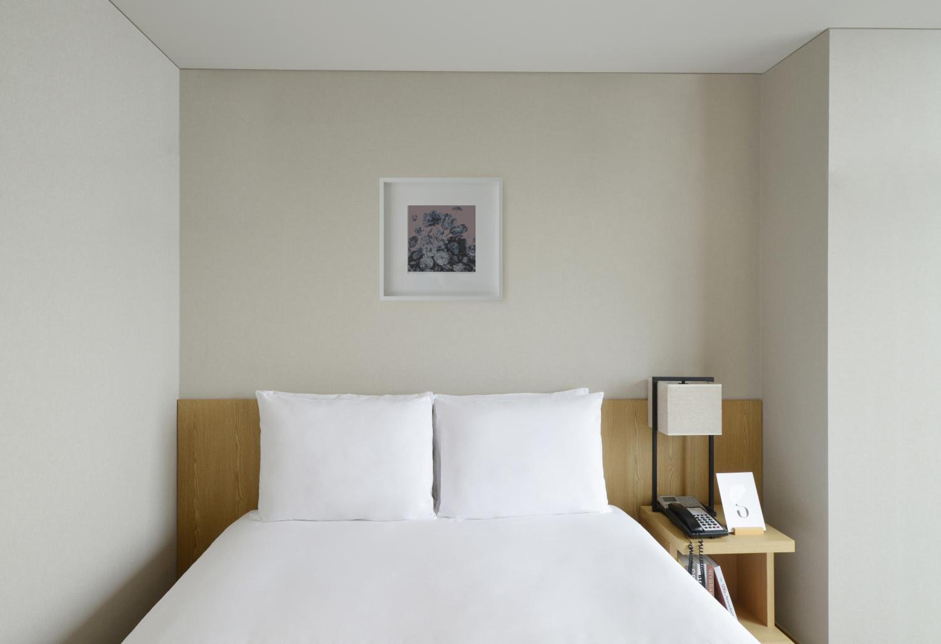 Deluxe Double Room - City View  - Photo 3
