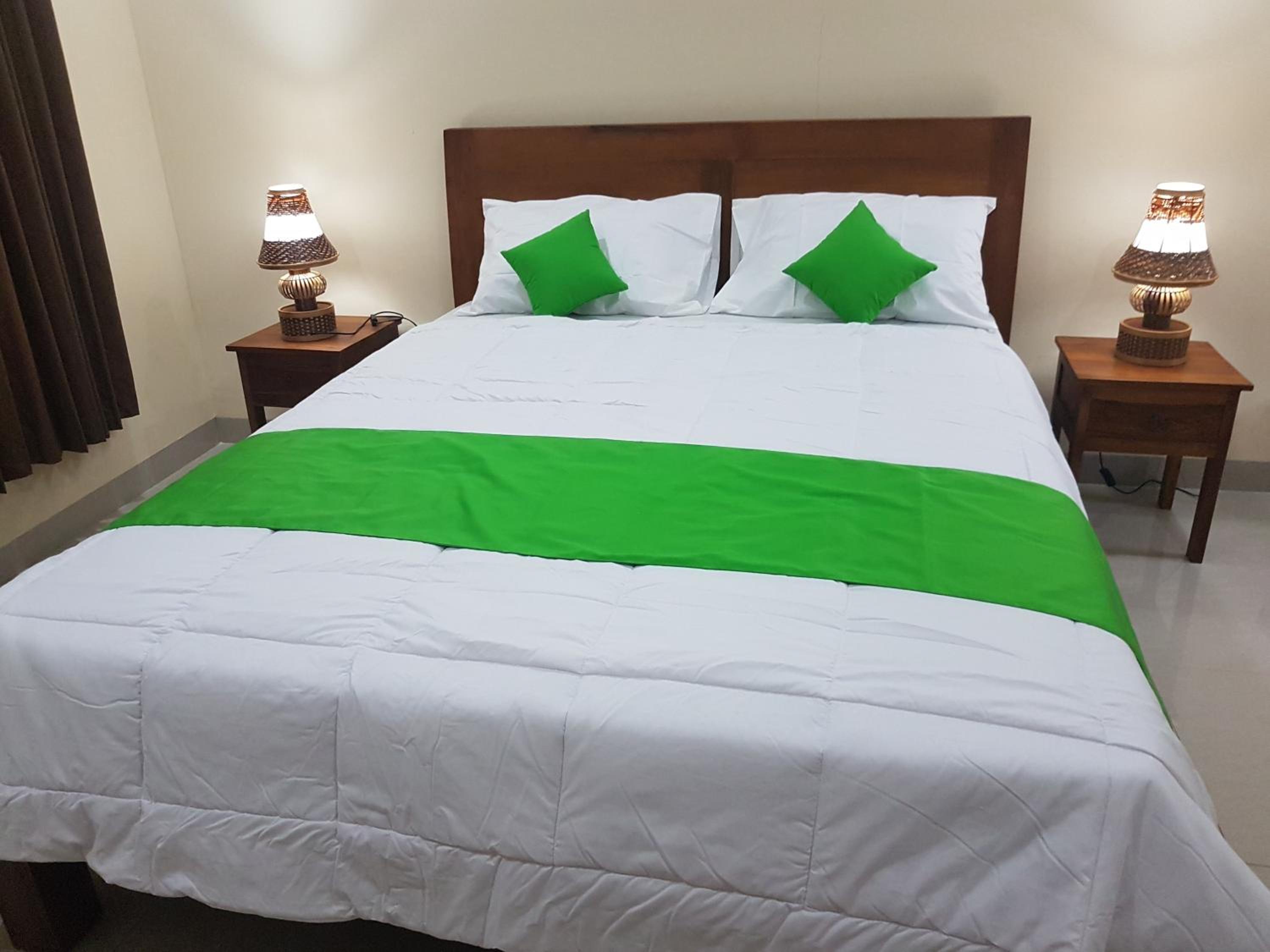 Budget Double Room - Photo 8