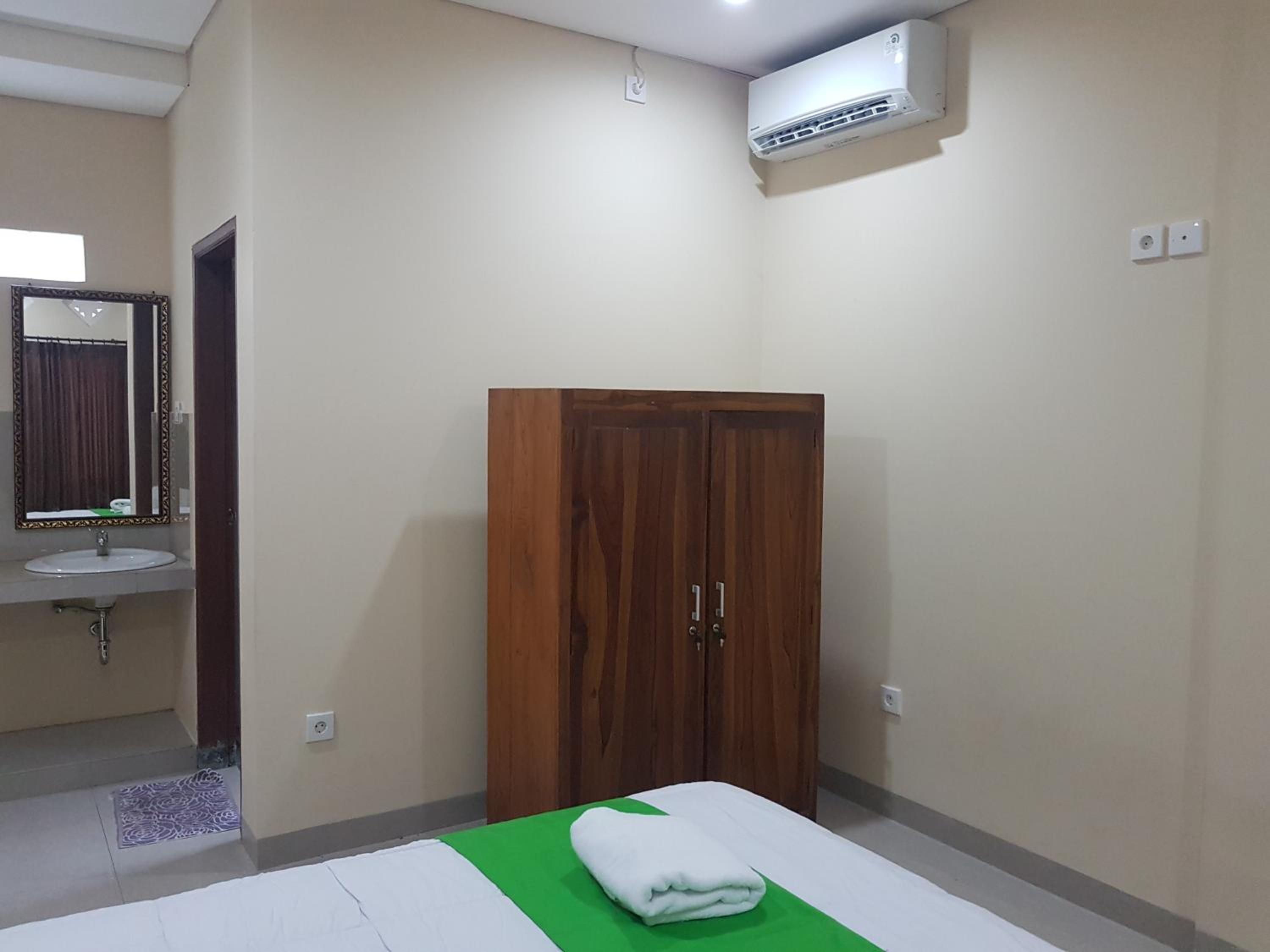 Budget Double Room - Photo 5