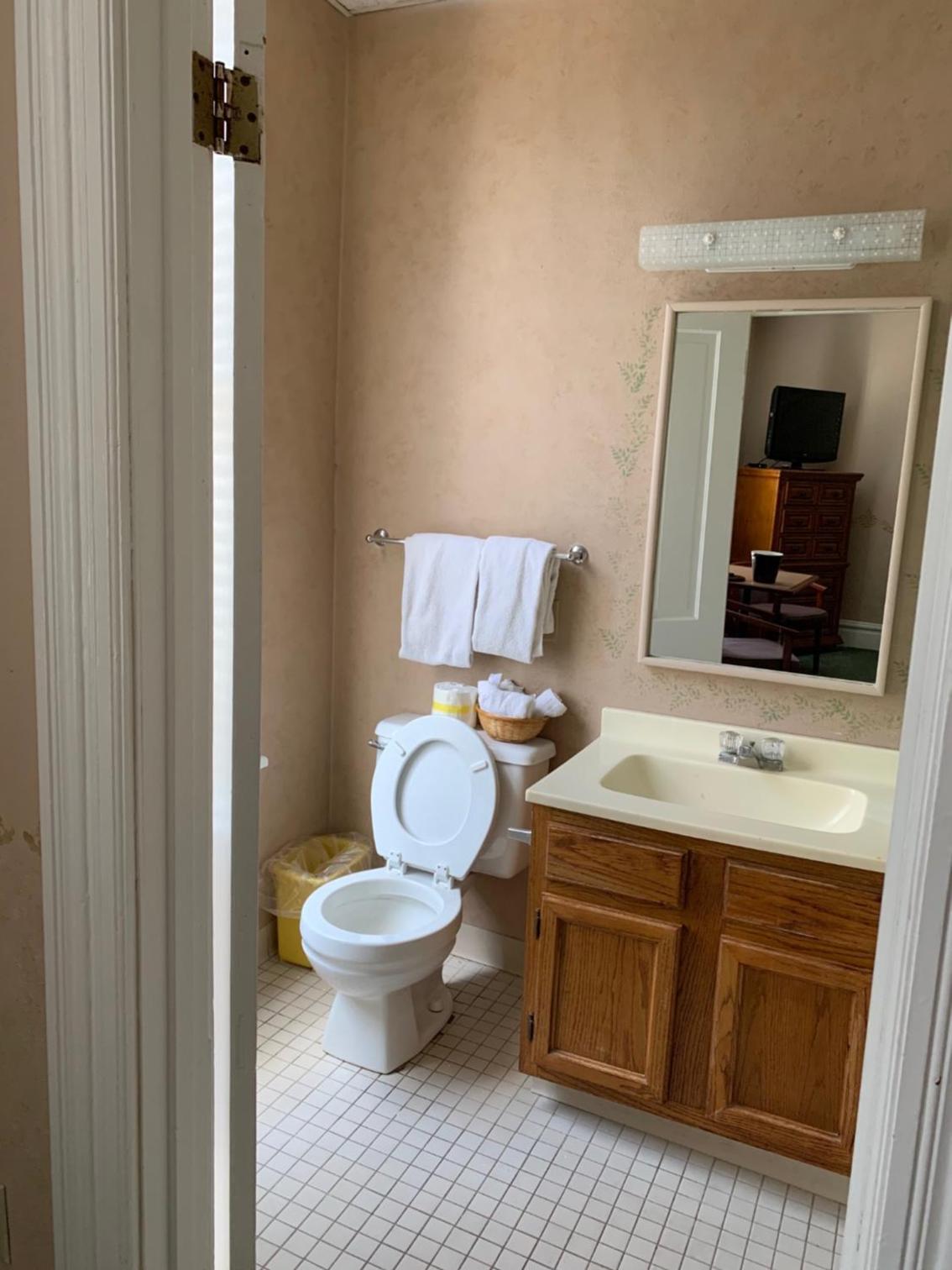 Single Room photo 2
