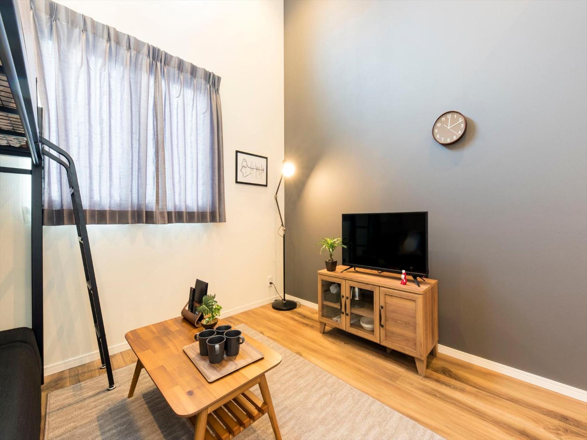 Studio Apartment - No Cleaning for Consecutive Night Stays - Photo 42