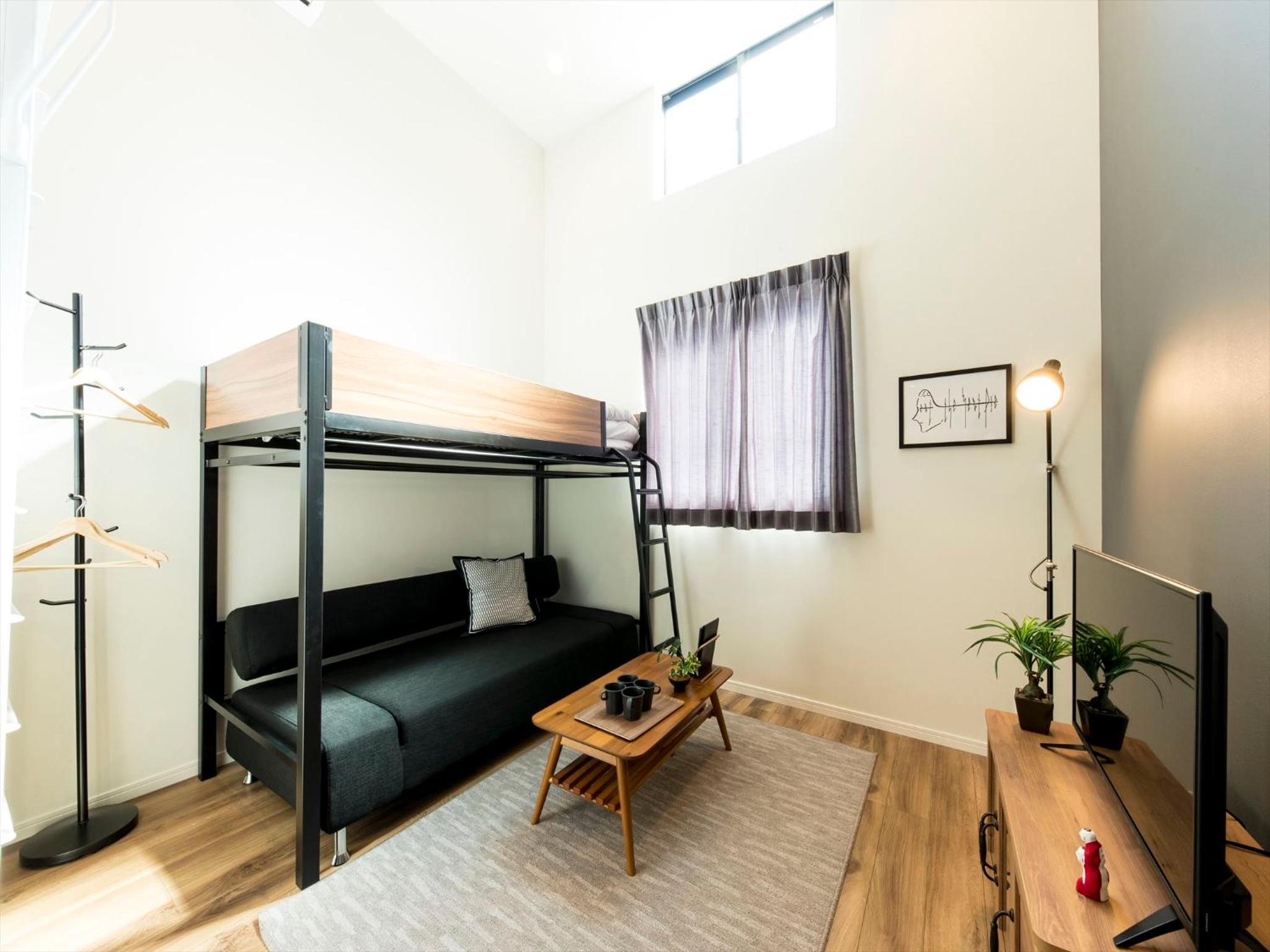 Studio Apartment - No Cleaning for Consecutive Night Stays - Photo 41
