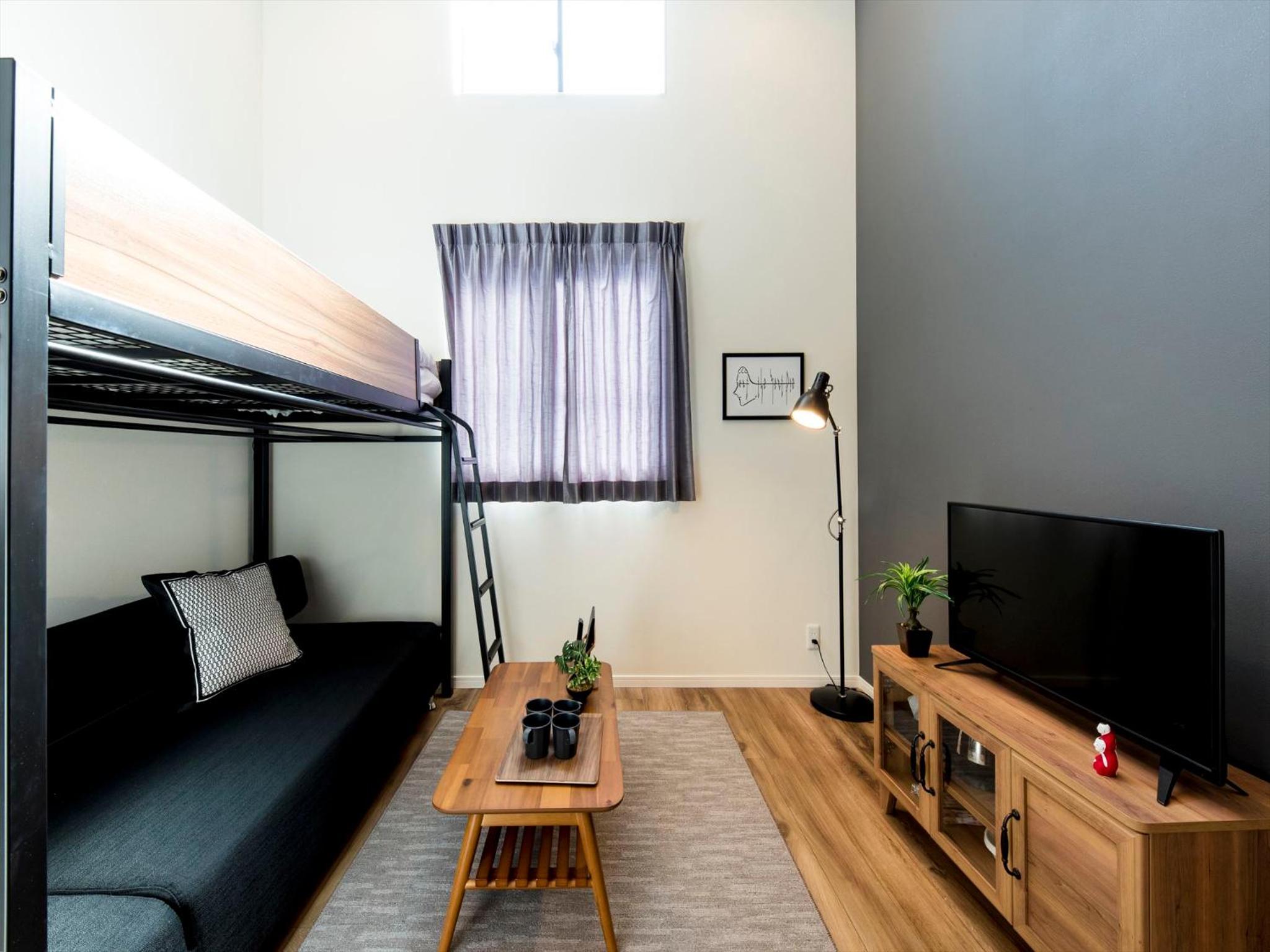 Studio Apartment - No Cleaning for Consecutive Night Stays - Photo 40