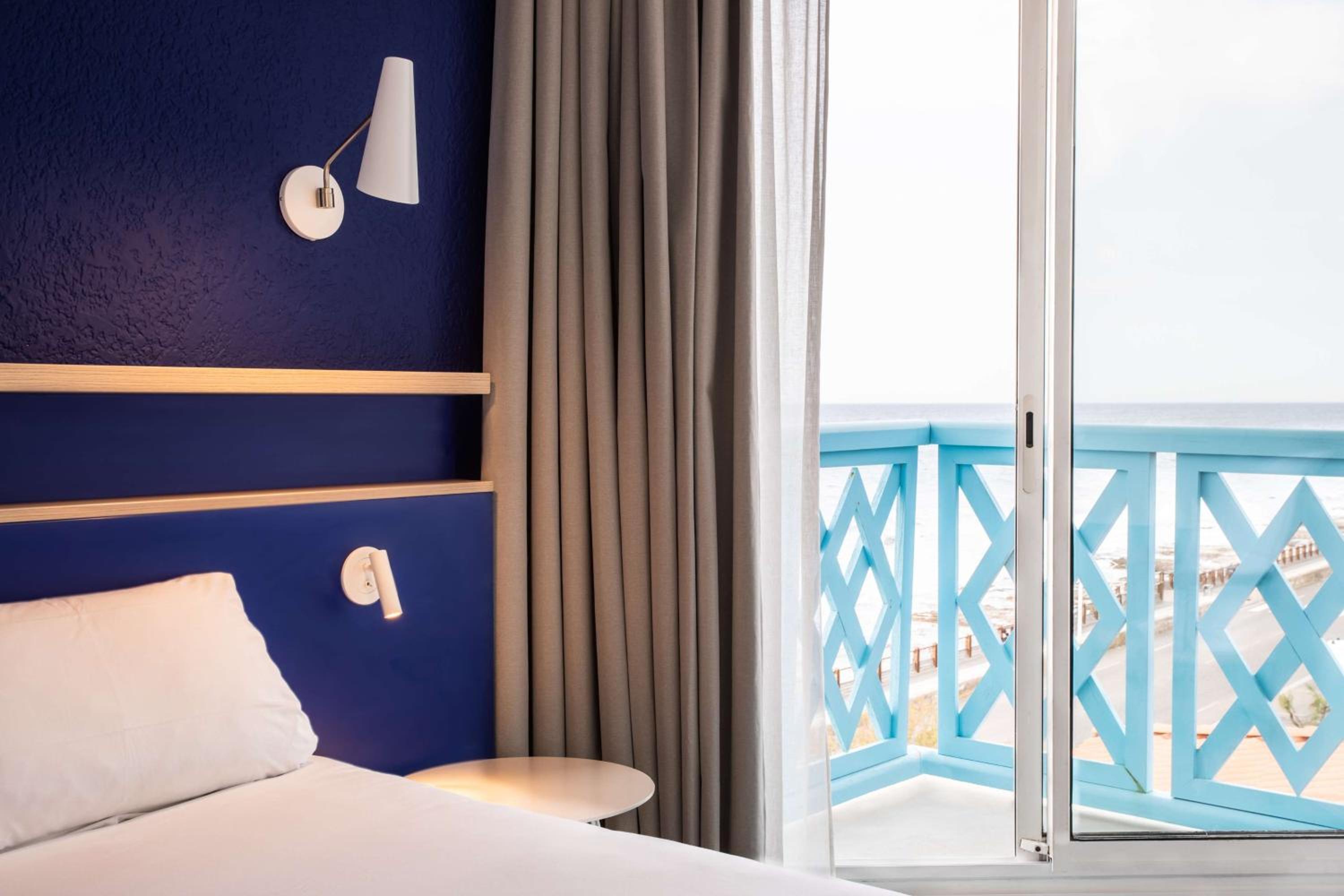 Deluxe Room - Photo 2