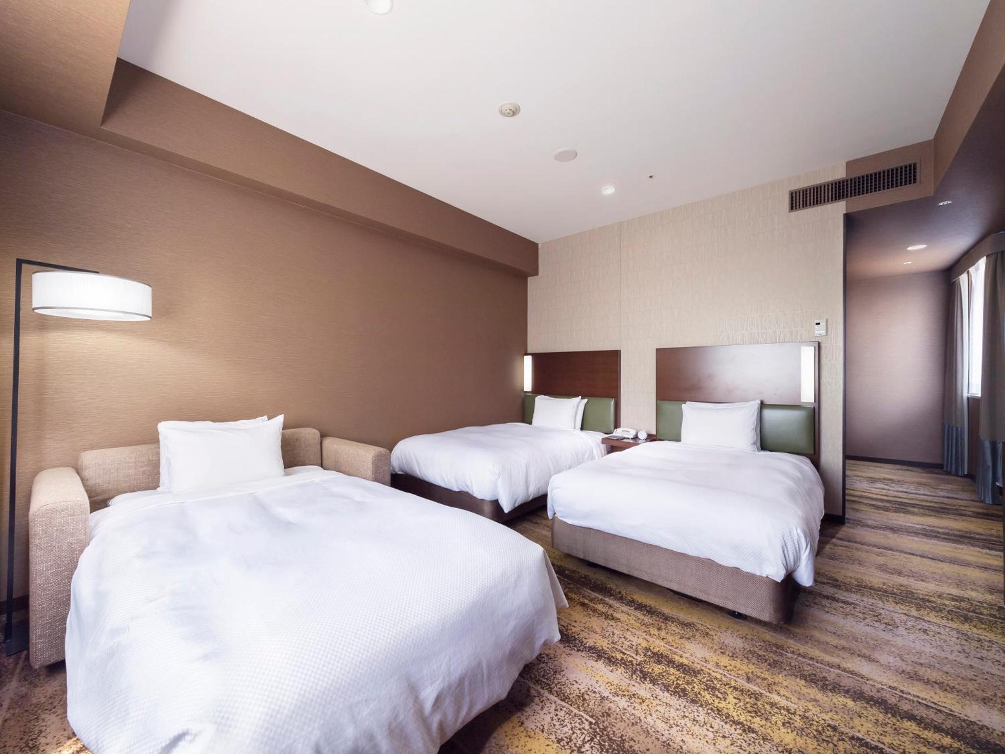 Deluxe Twin Room - Non-Smoking - Photo 4